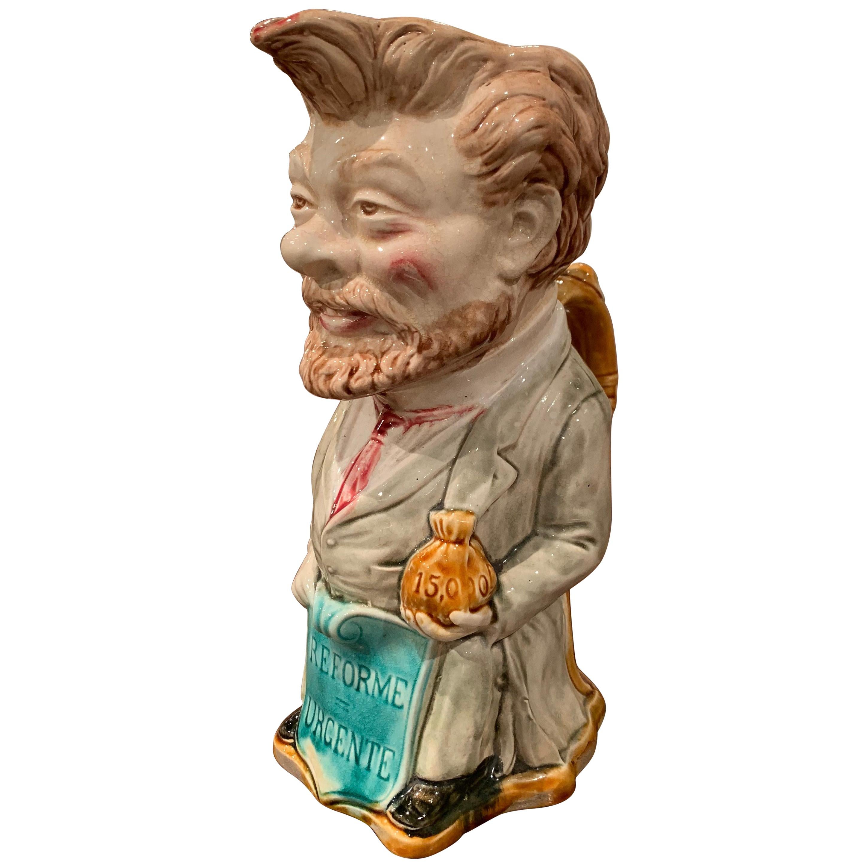 Französischer Keramikkrug mit Barbotine-Figur von Onnaing:: Anfang 20