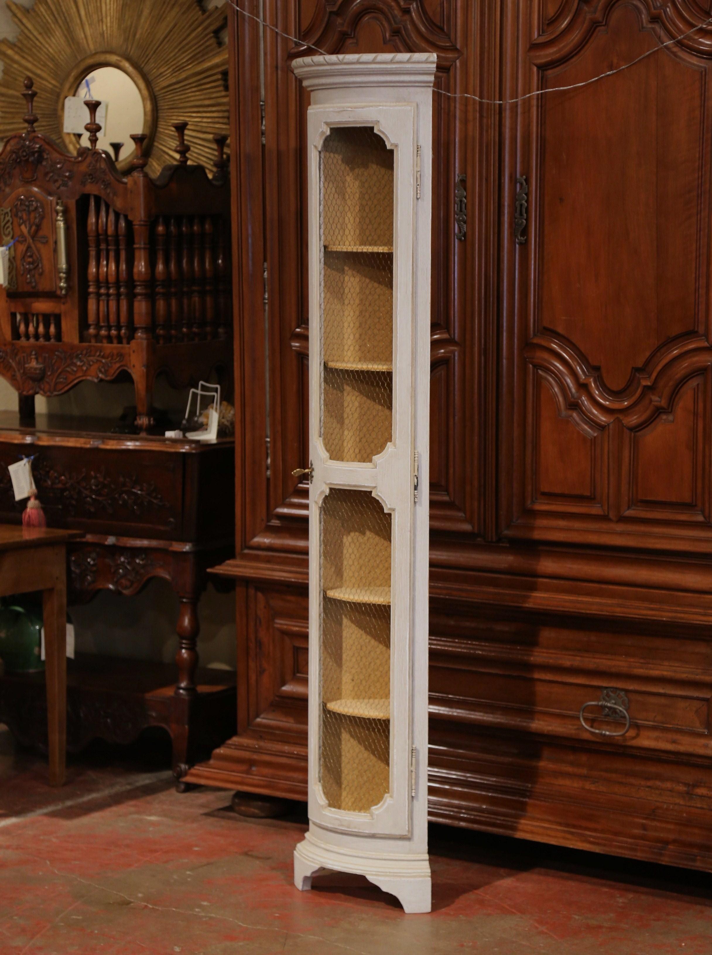 Early 20th Century French Painted Corner Cabinet with Chicken Wired Door 2