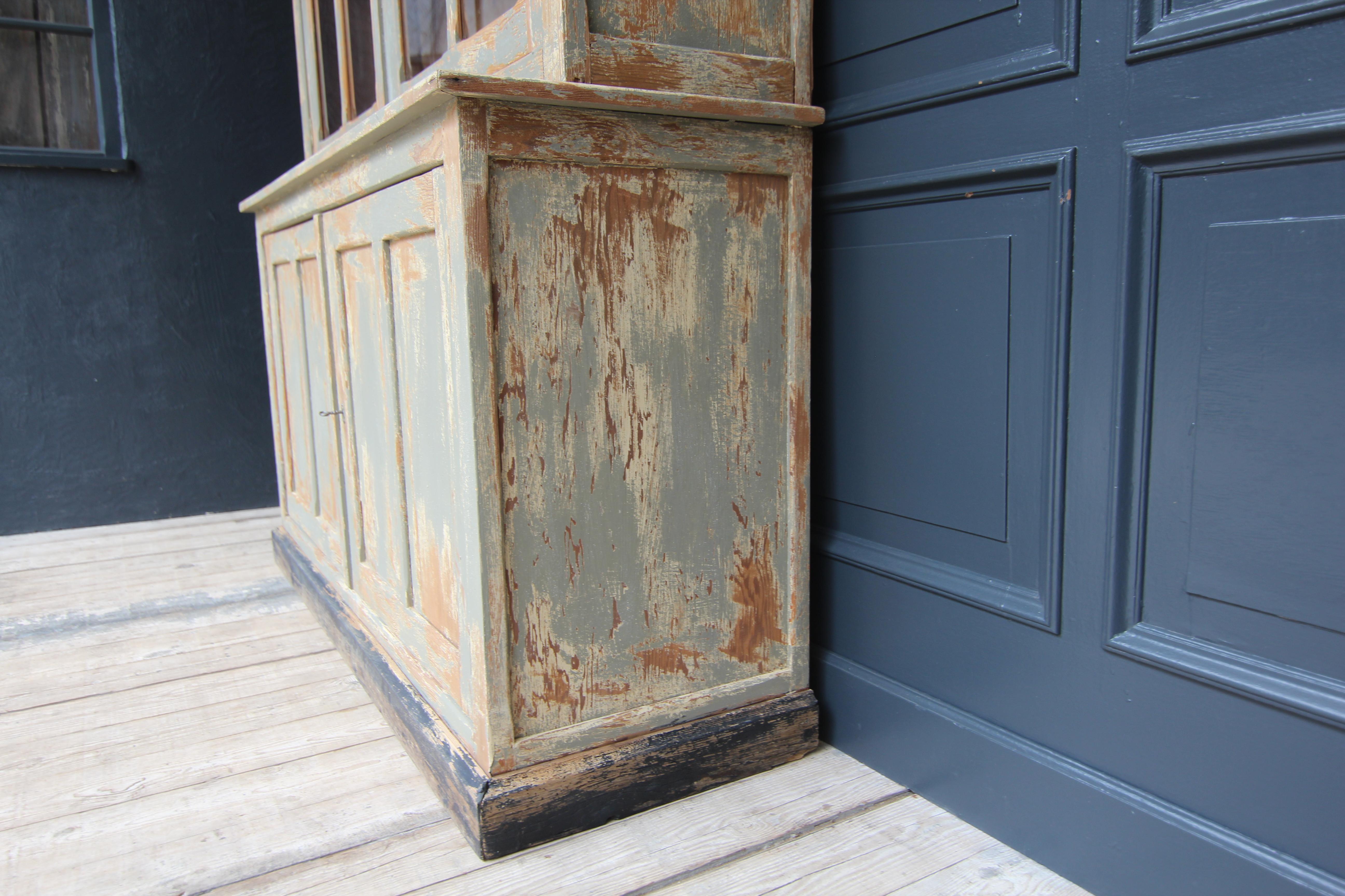 Early 20th Century French Painted Display Cabinet or Bookcase 11