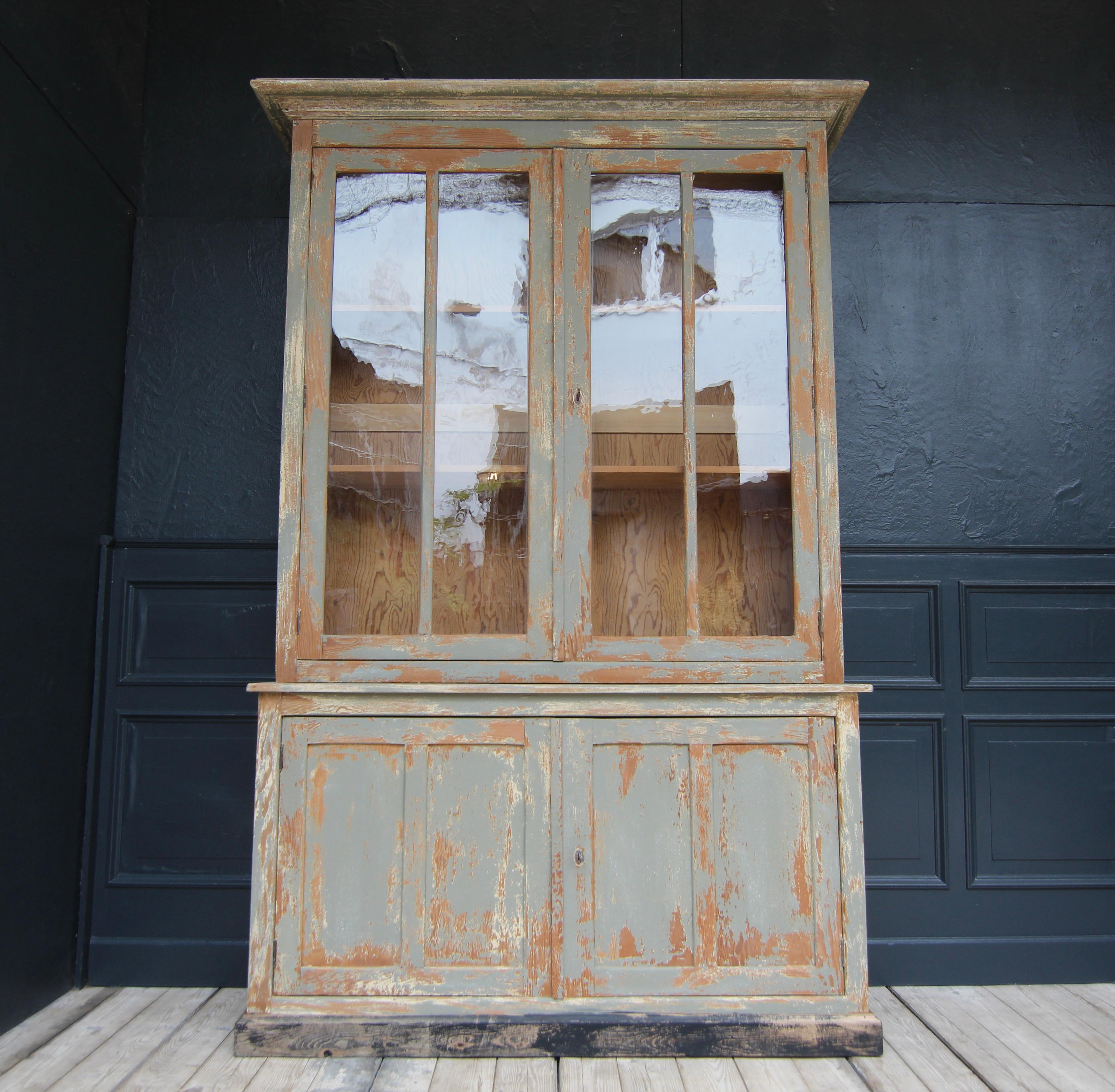 Early 20th Century French Painted Display Cabinet or Bookcase 2