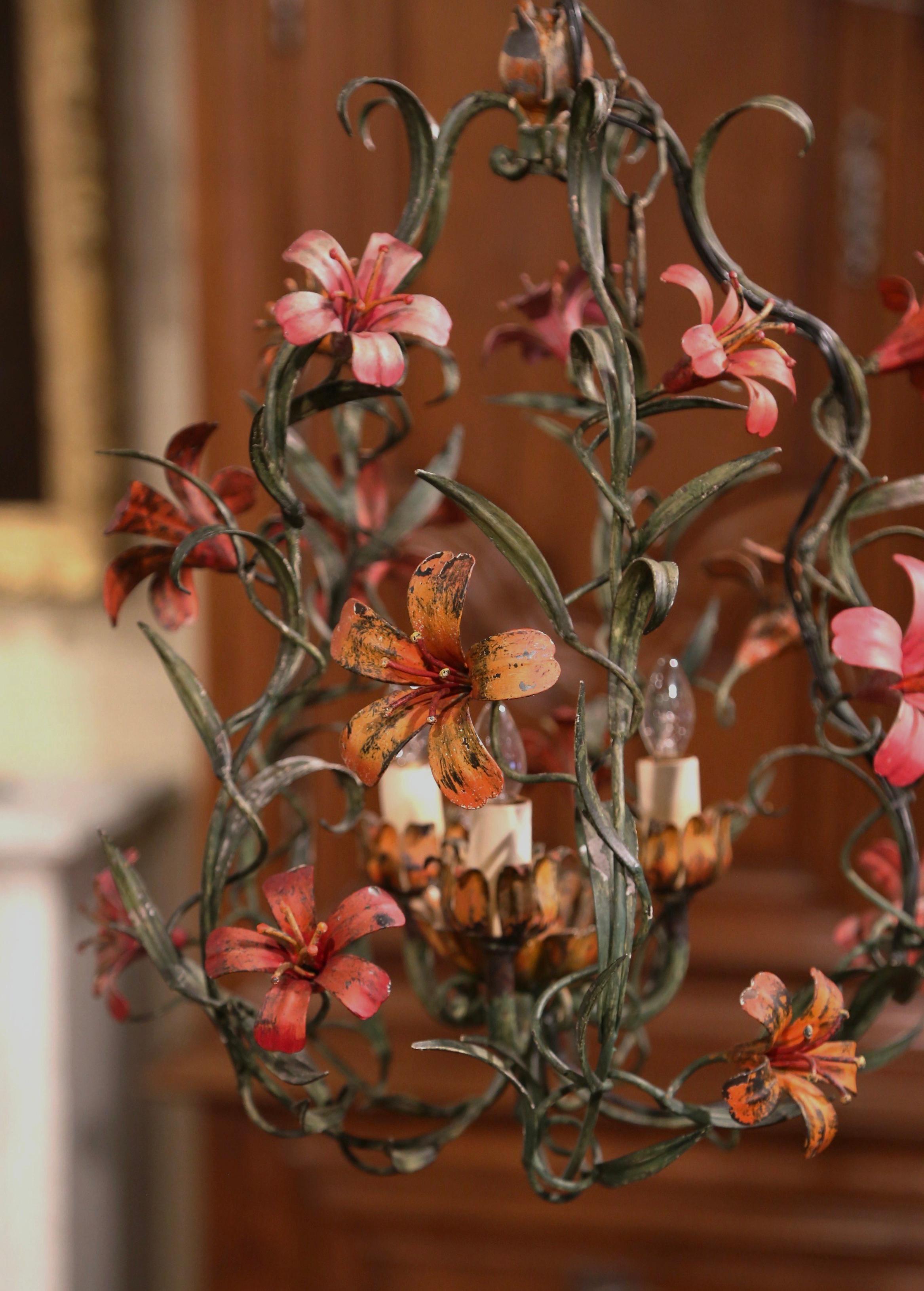 Early 20th Century French Painted Iron and Tole Chandelier with Pink Flowers 1