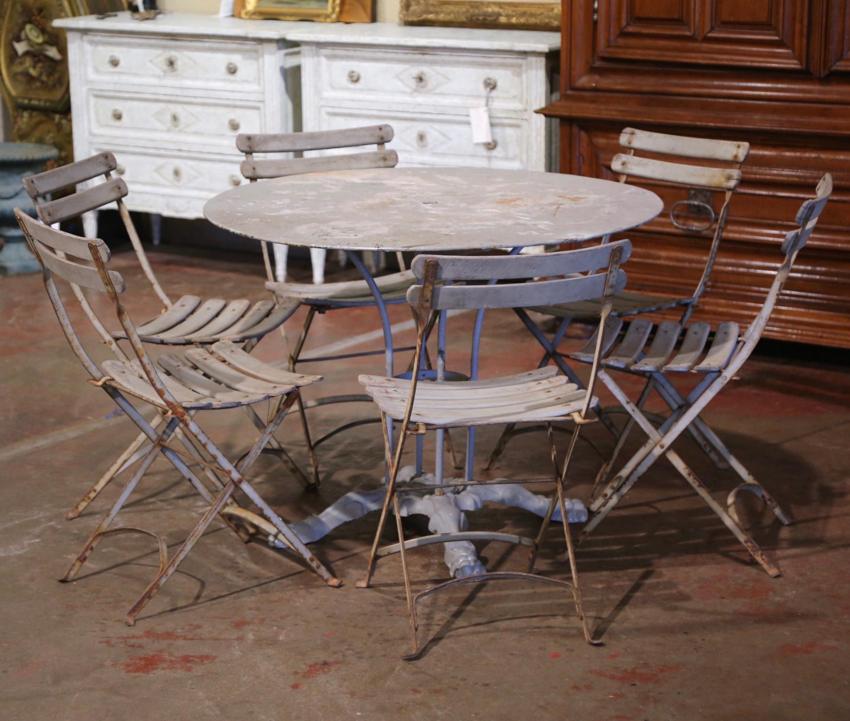 Early 20th Century French Painted Iron Outdoor Garden Table and Set of 6 Chairs 2