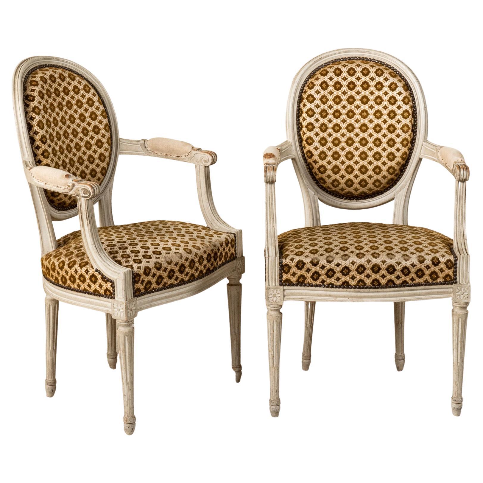 Französische bemalte Sessel im Louis-XVI-Stil des frühen 20. Jahrhunderts mit Medaillonrückenlehne