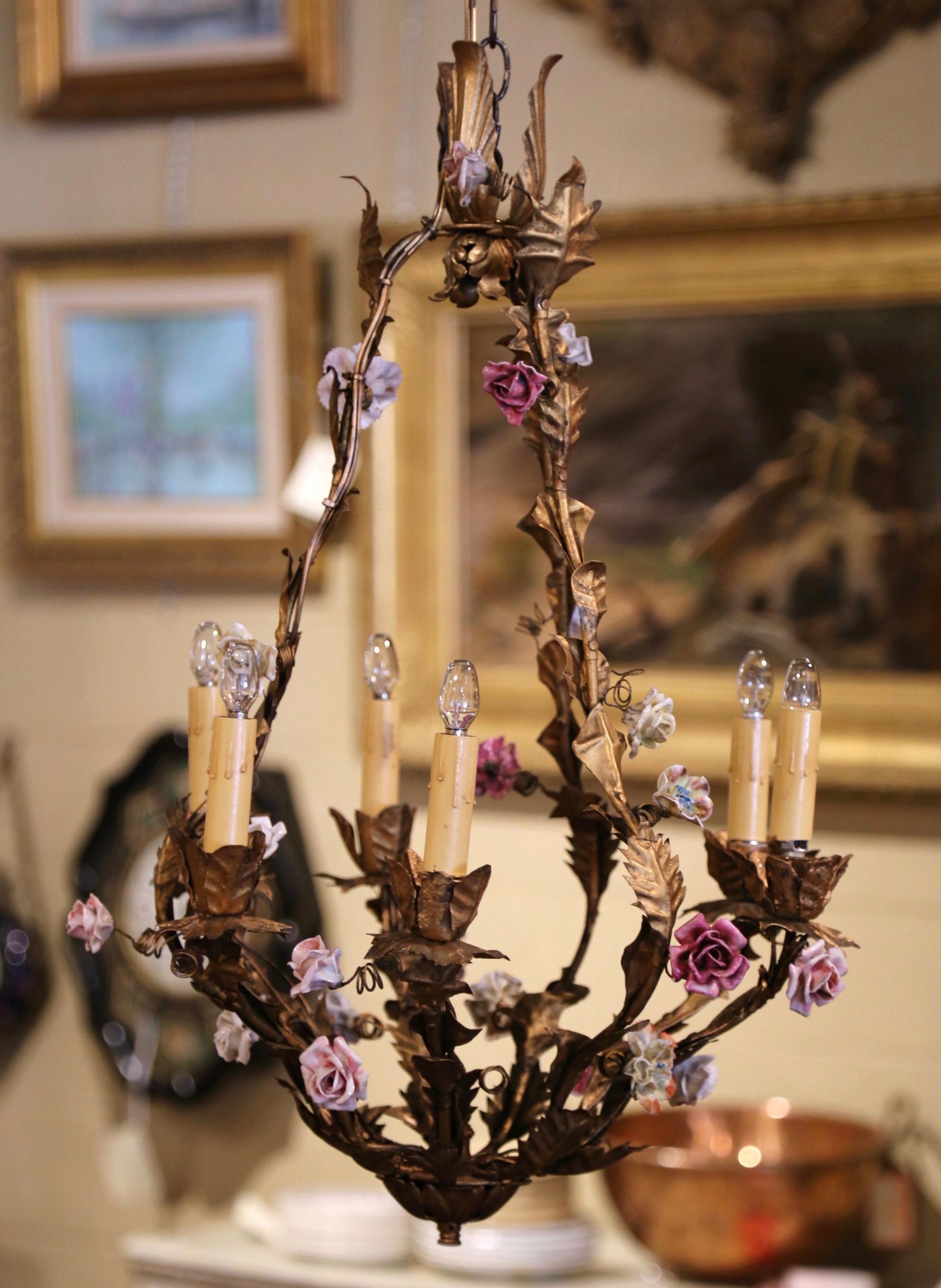 Early 20th Century French Painted Metal Chandelier with Porcelain Flowers 4
