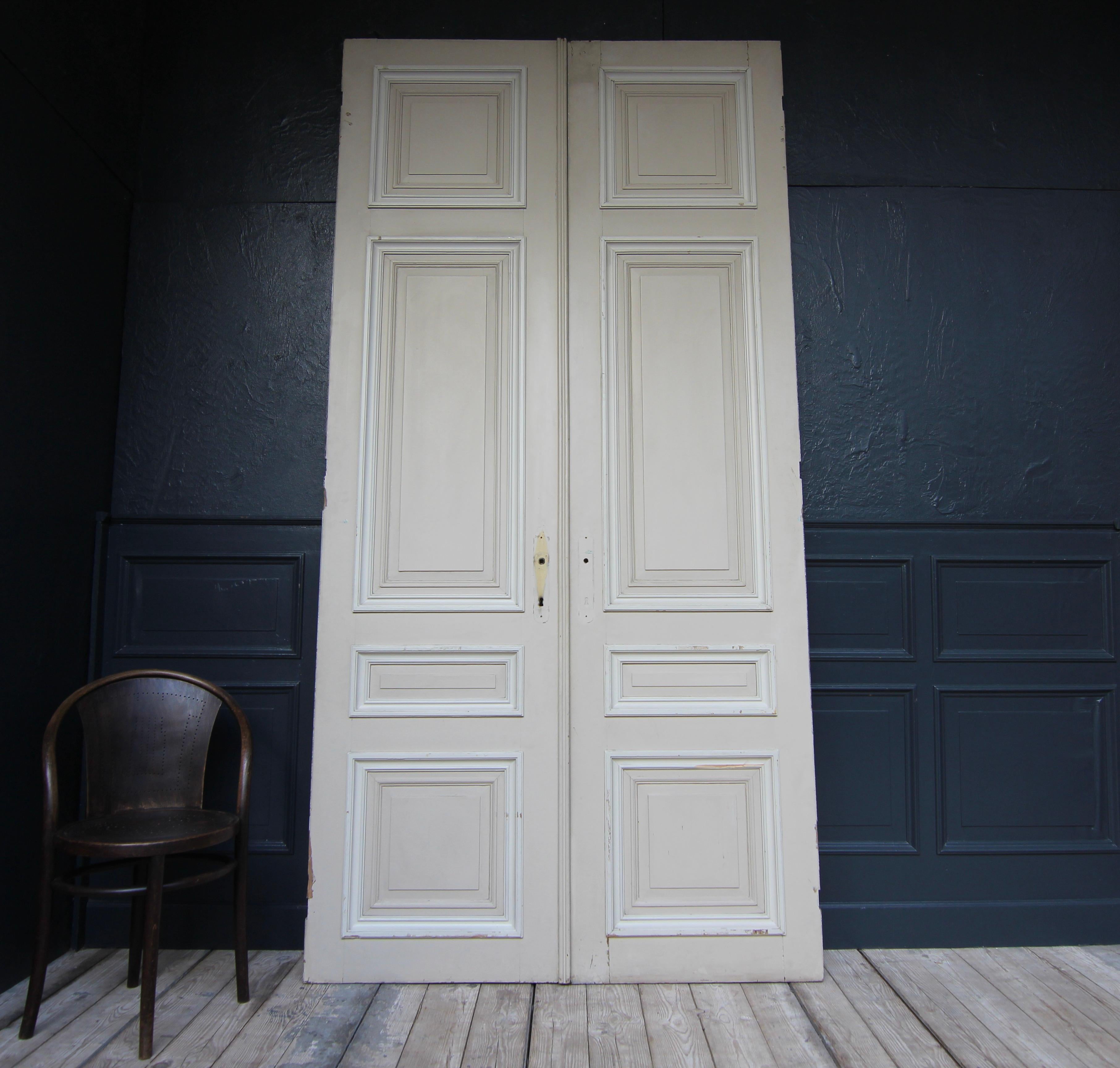 Early 20th Century French Painted Oak Double Door For Sale 8