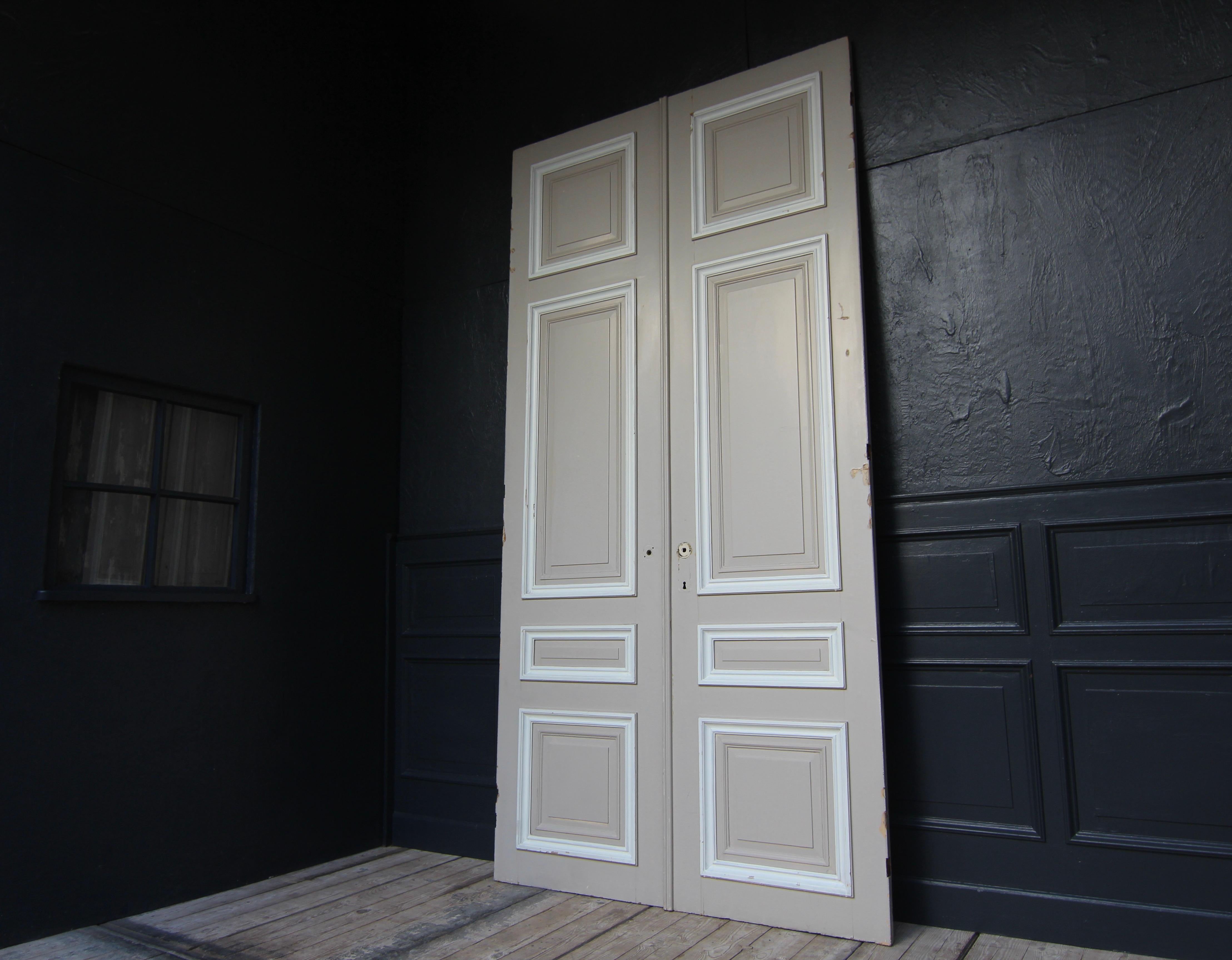 Early 20th Century French Painted Oak Double Door For Sale 10