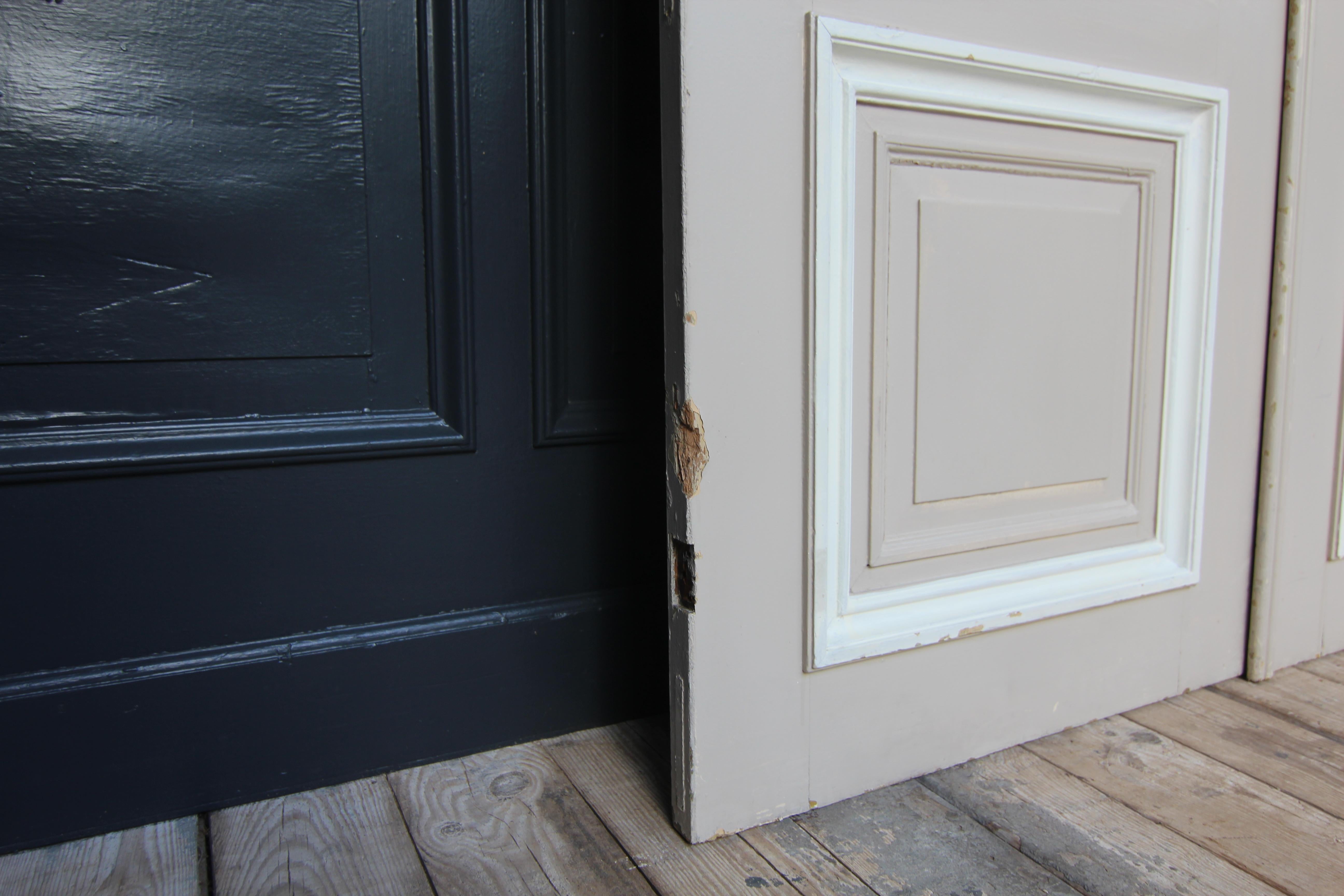 Early 20th Century French Painted Oak Double Door For Sale 15