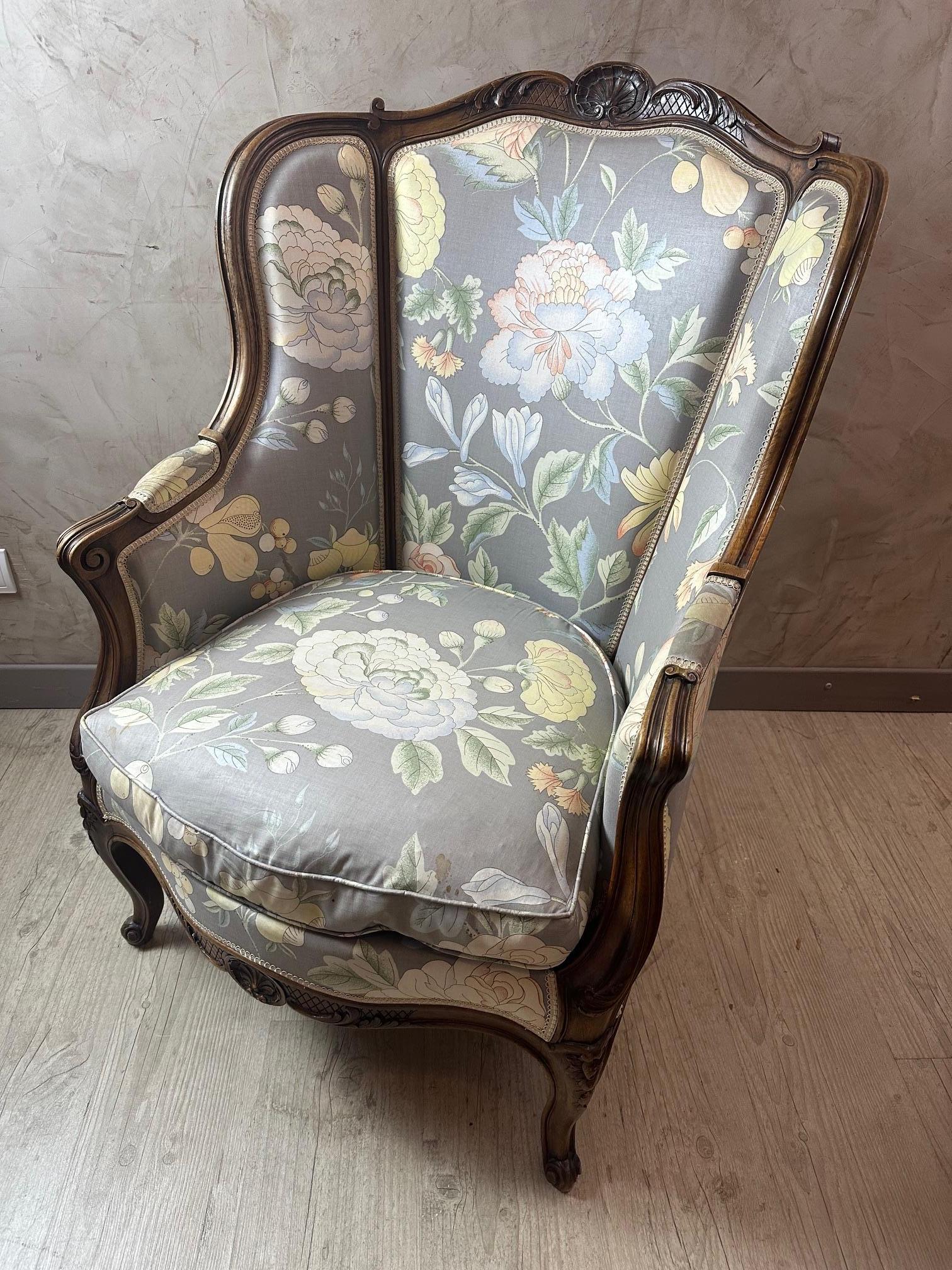 Paar französische Bergere-Sessel im Stil Louis XV. des frühen 20. Jahrhunderts, 1920er Jahre im Angebot 4