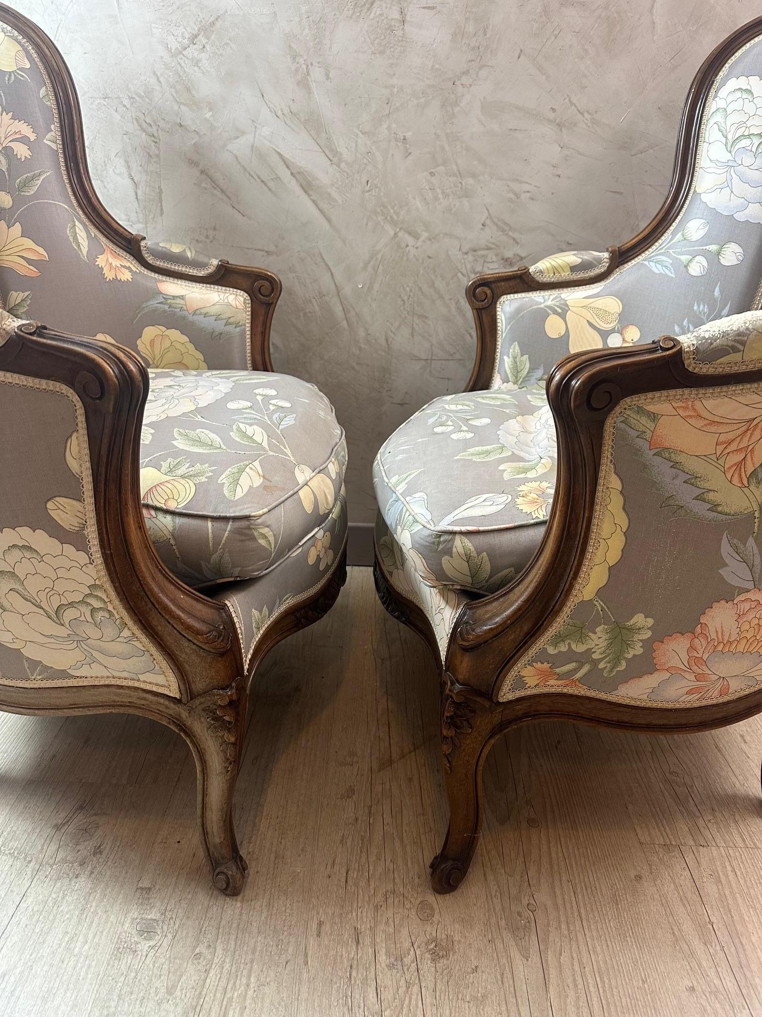 Paar französische Bergere-Sessel im Stil Louis XV. des frühen 20. Jahrhunderts, 1920er Jahre im Zustand „Gut“ im Angebot in LEGNY, FR