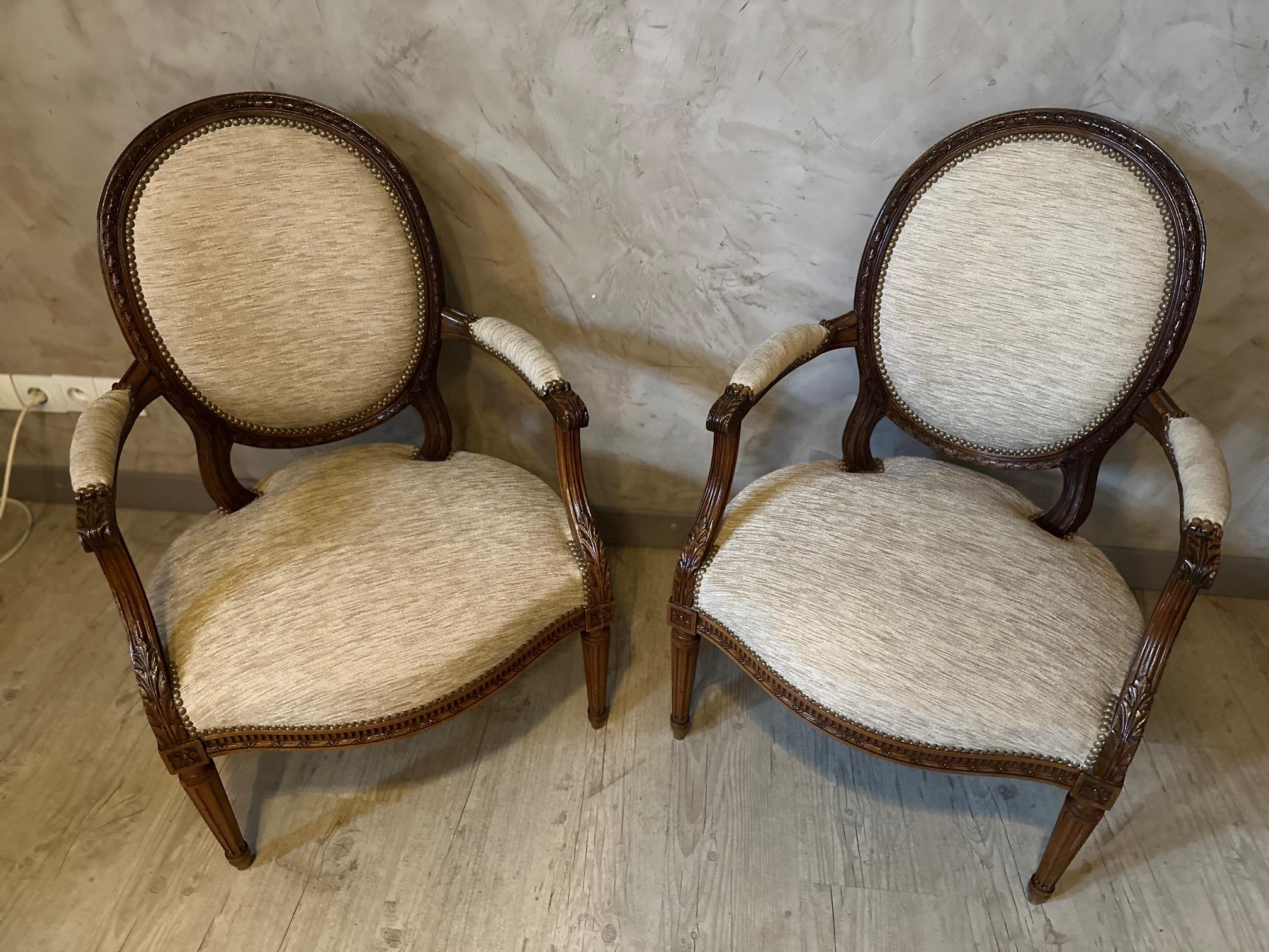 Early 20th century French Pair of Louis XVI Style Armchair, 1900s In Good Condition For Sale In LEGNY, FR