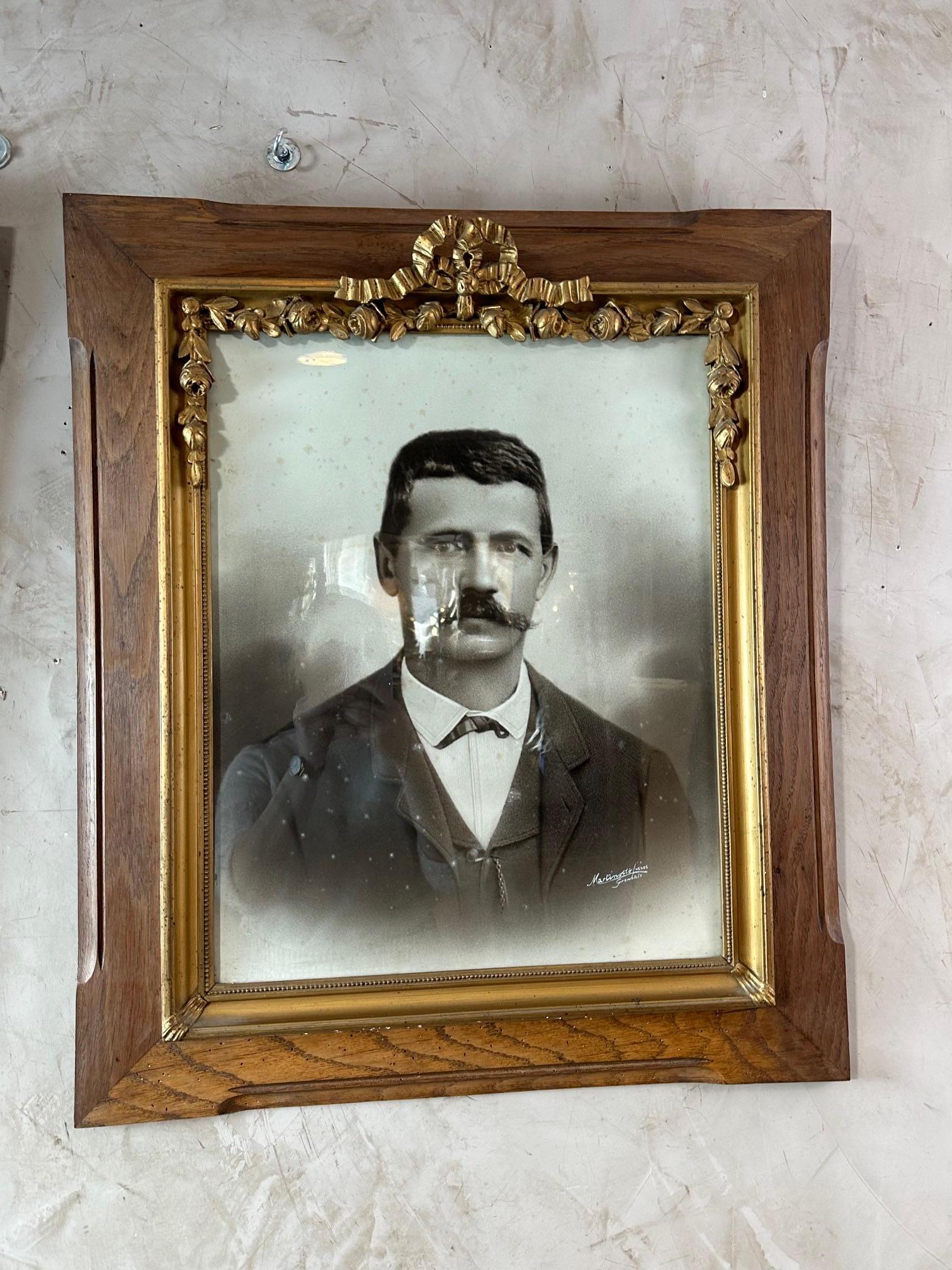 Französisches Paar Fotoporträts des frühen 20. Jahrhunderts, 1900er Jahre im Zustand „Gut“ im Angebot in LEGNY, FR