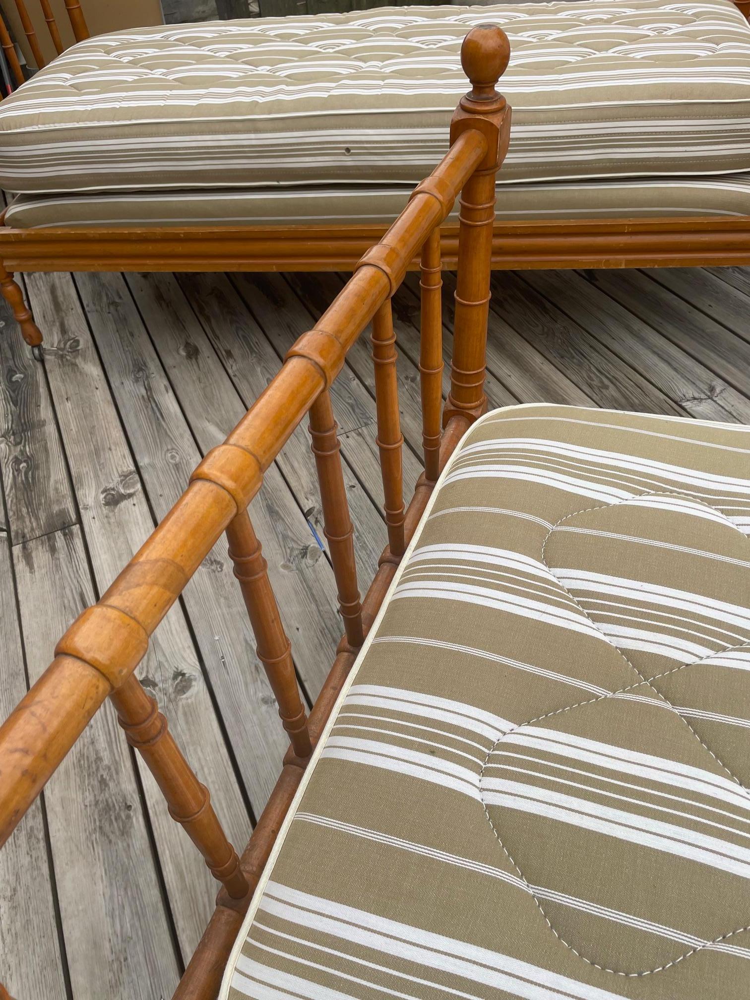 Coppia di letti gemelli in bambù imitati in legno, anni '20, Francia, inizio XX secolo in vendita 3