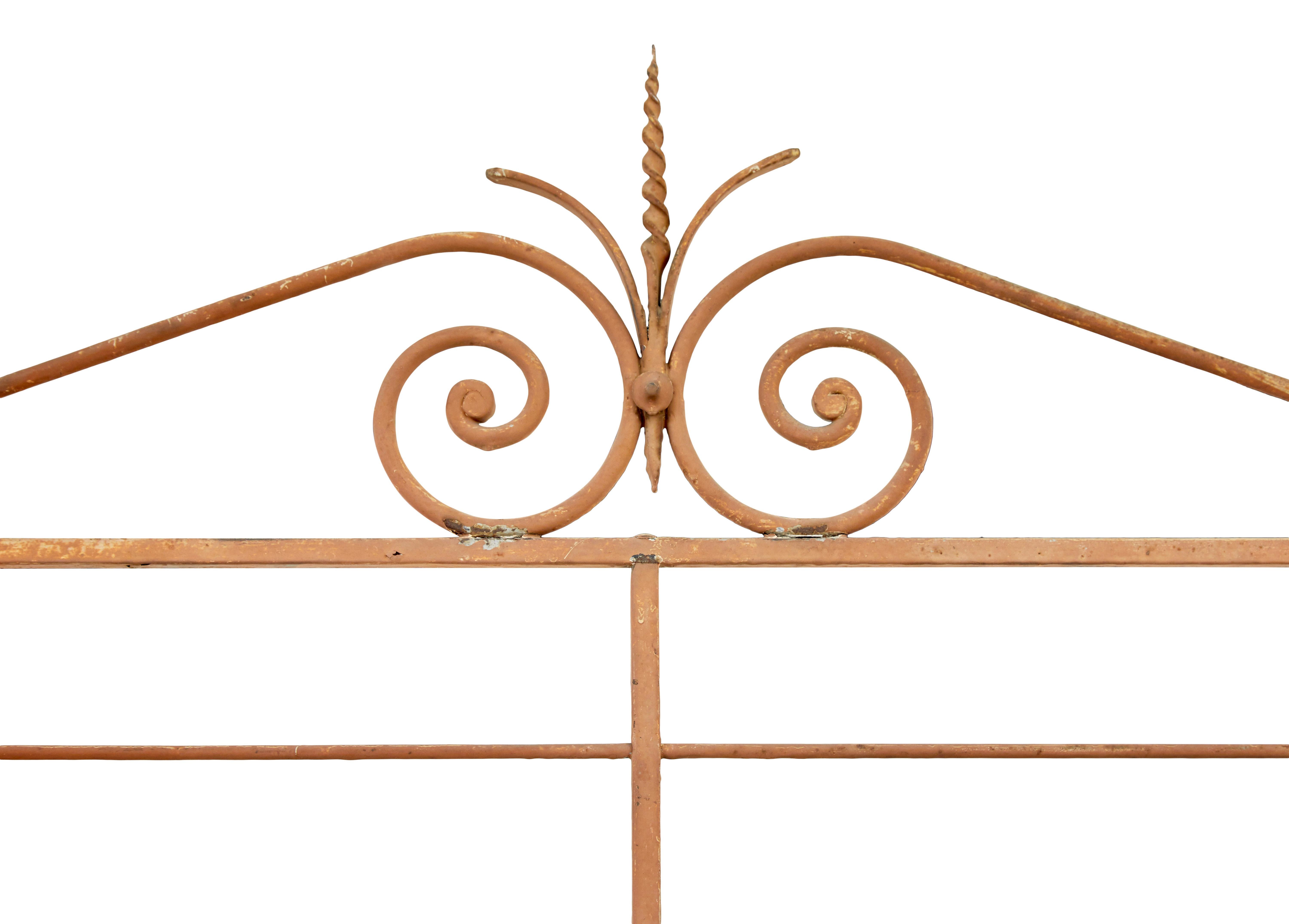 Early 20th century french Parisienne boulangers bread rack For Sale 3