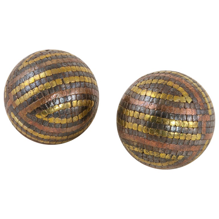 Petanque balls