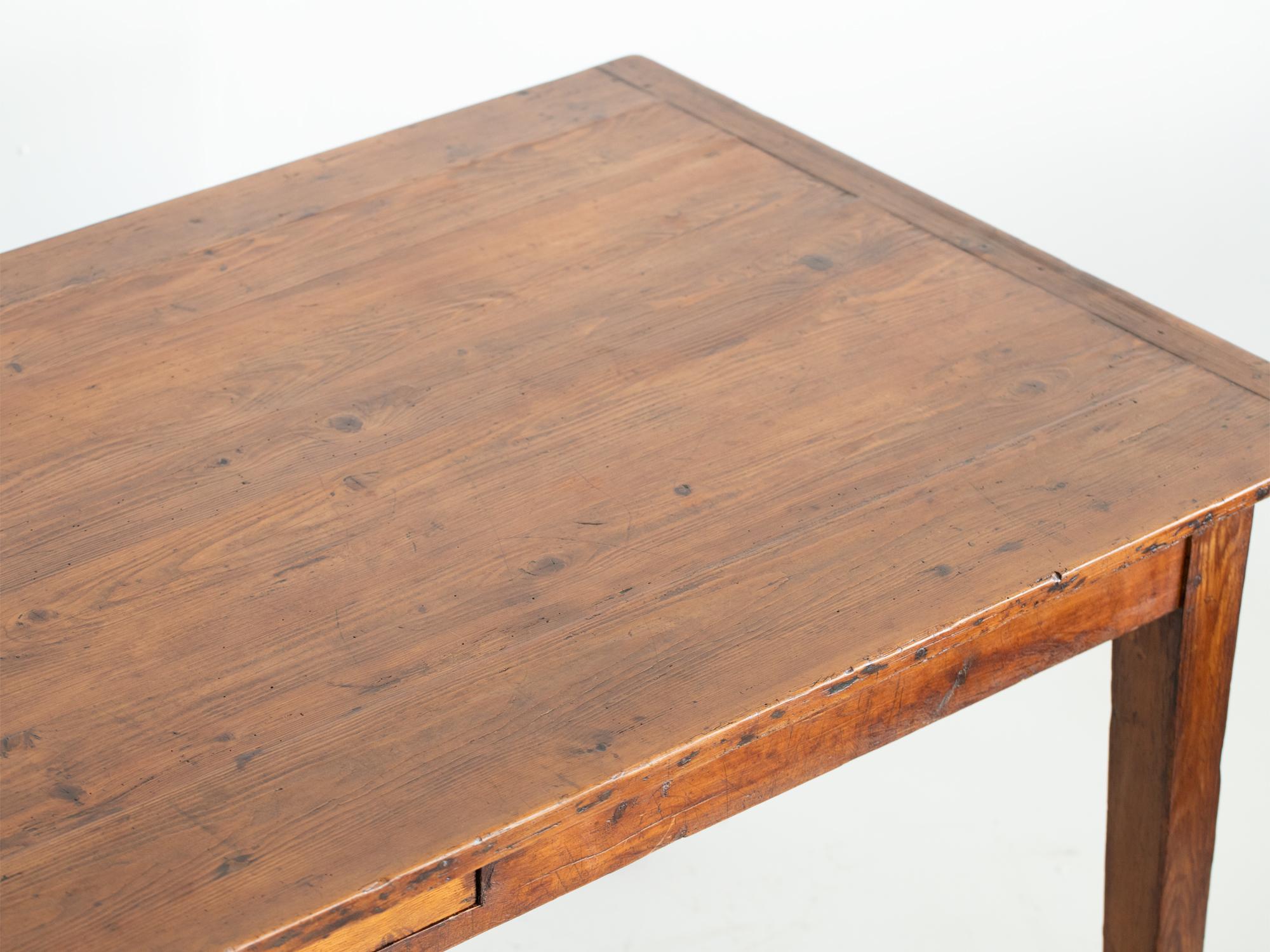 Early 20th Century French Pine Farmhouse Table In Good Condition In Wembley, GB