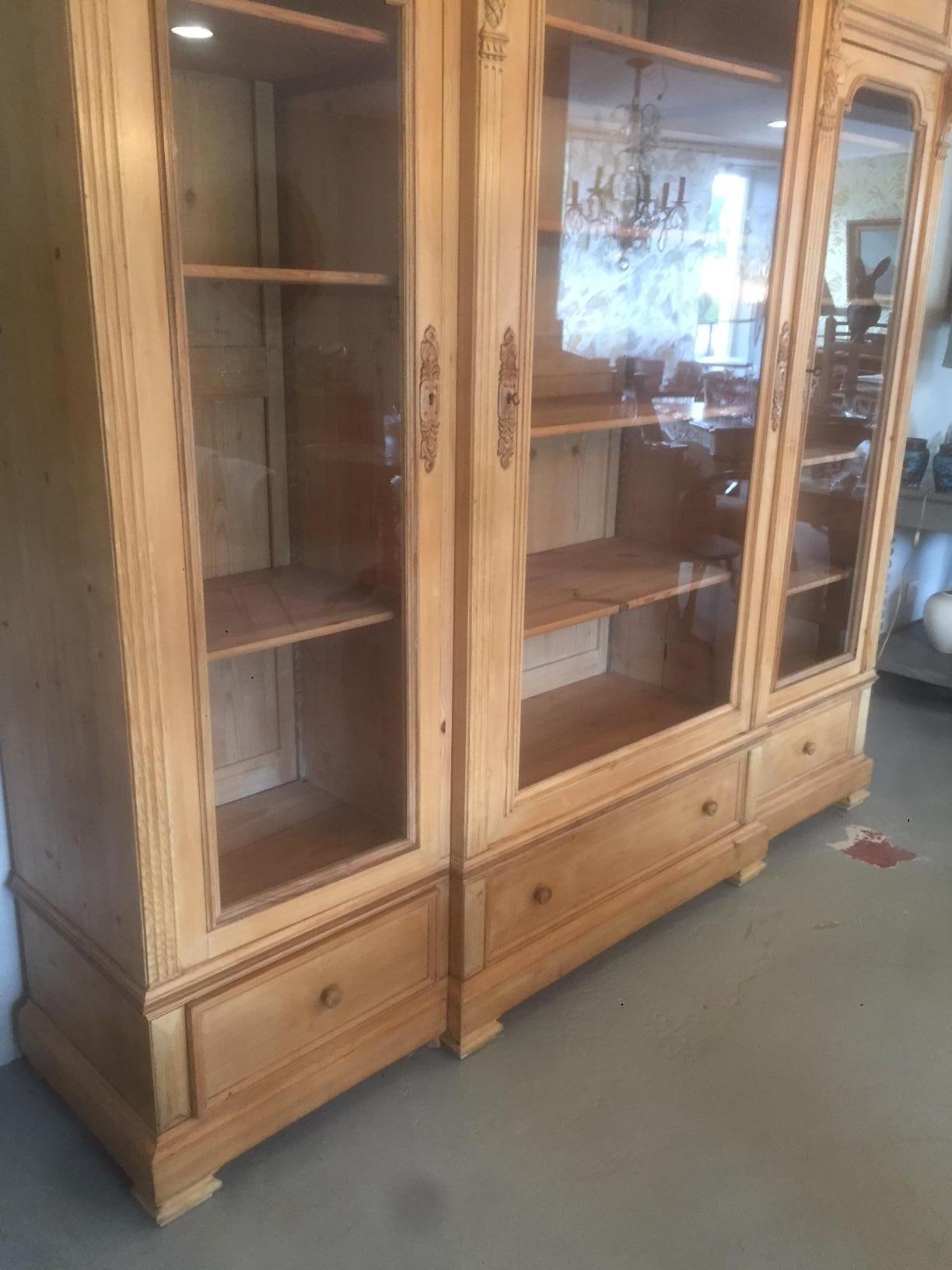 Early 20th Century French Pine Wood Bibliotheque, 1900s For Sale 5