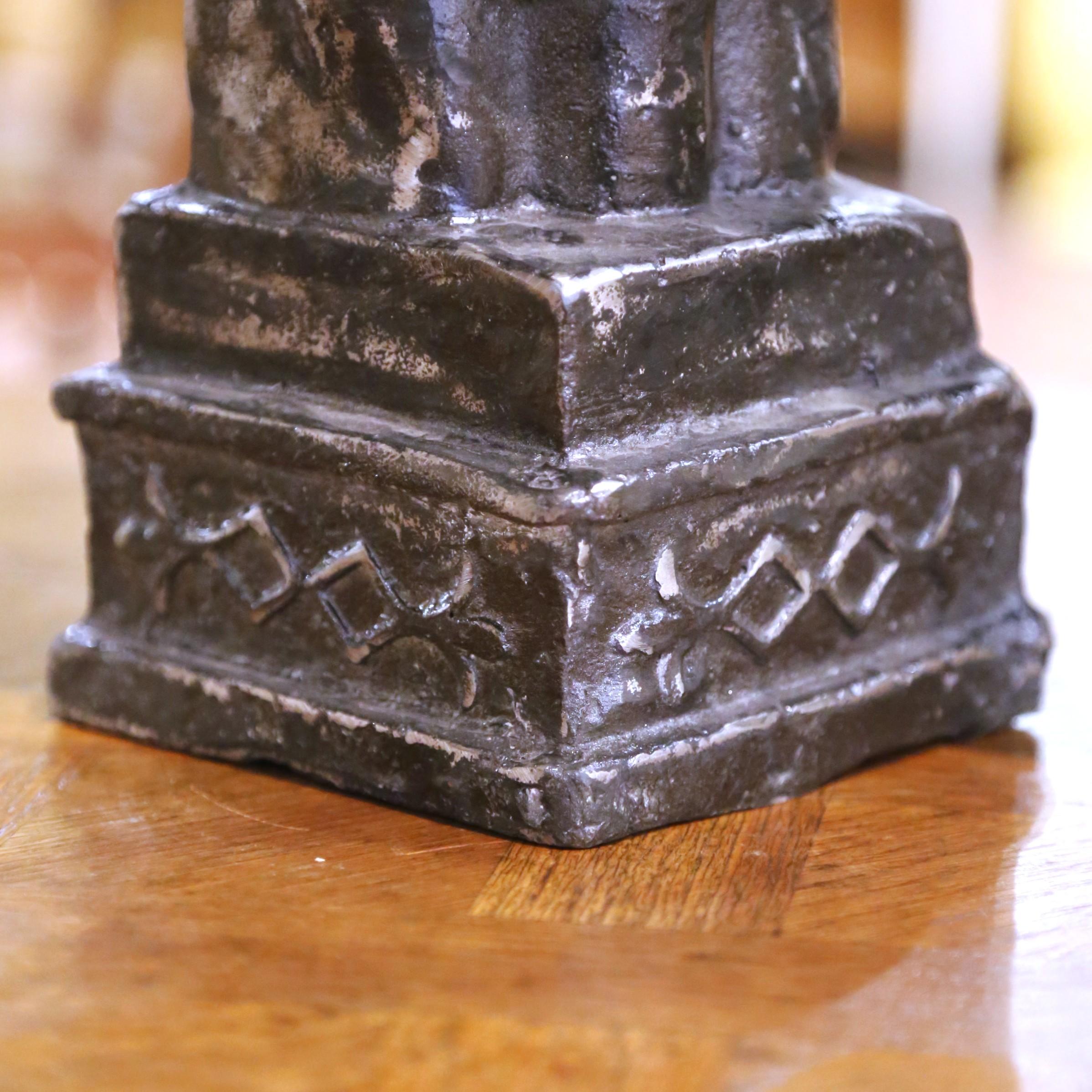 Francese Scultura di testa di cavallo in ferro lucido dei primi del '900 su base integrale in vendita