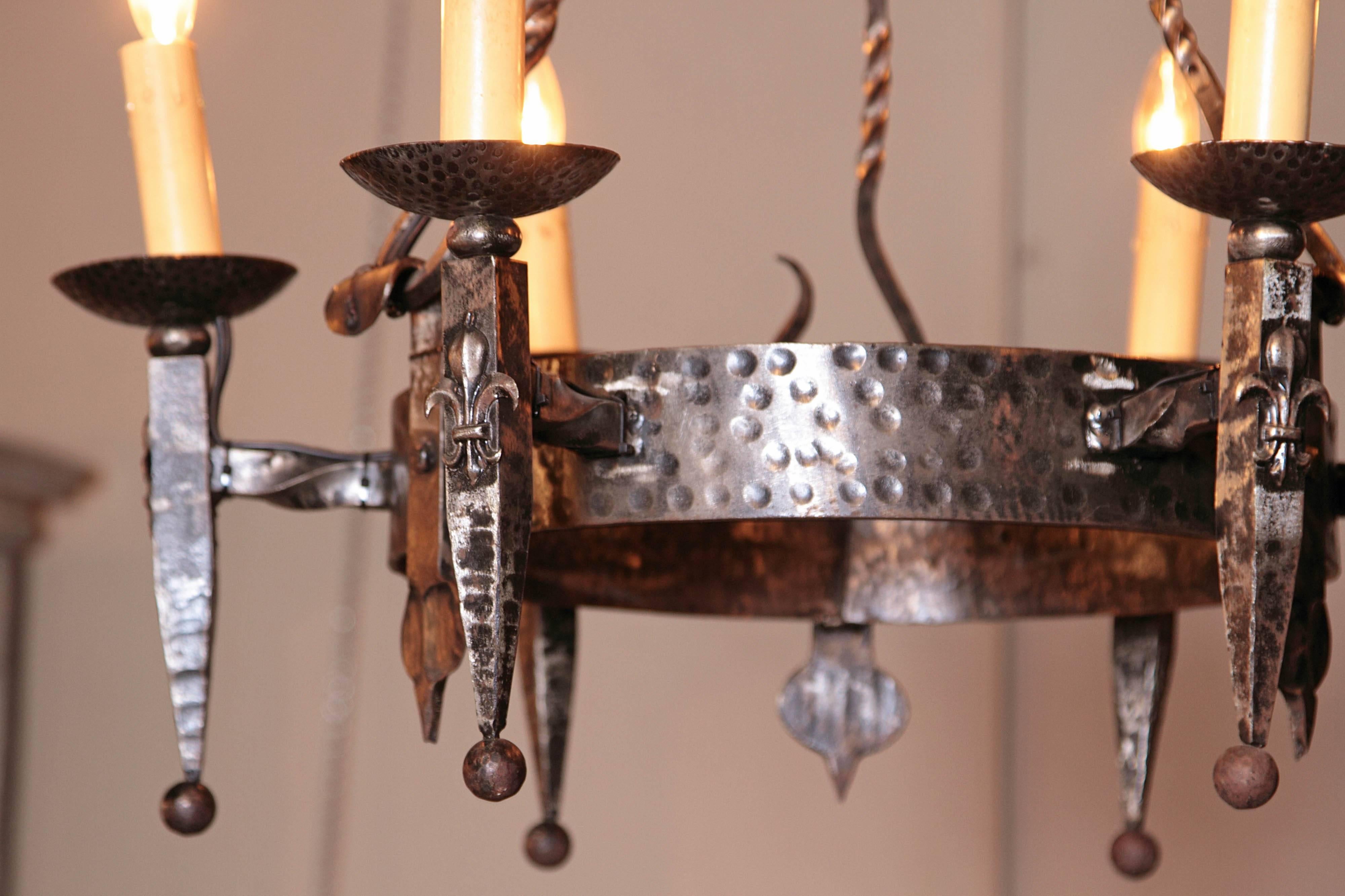 Early 20th Century French Polished Iron Six-Light Chandelier with Fleur-de-Lys 4