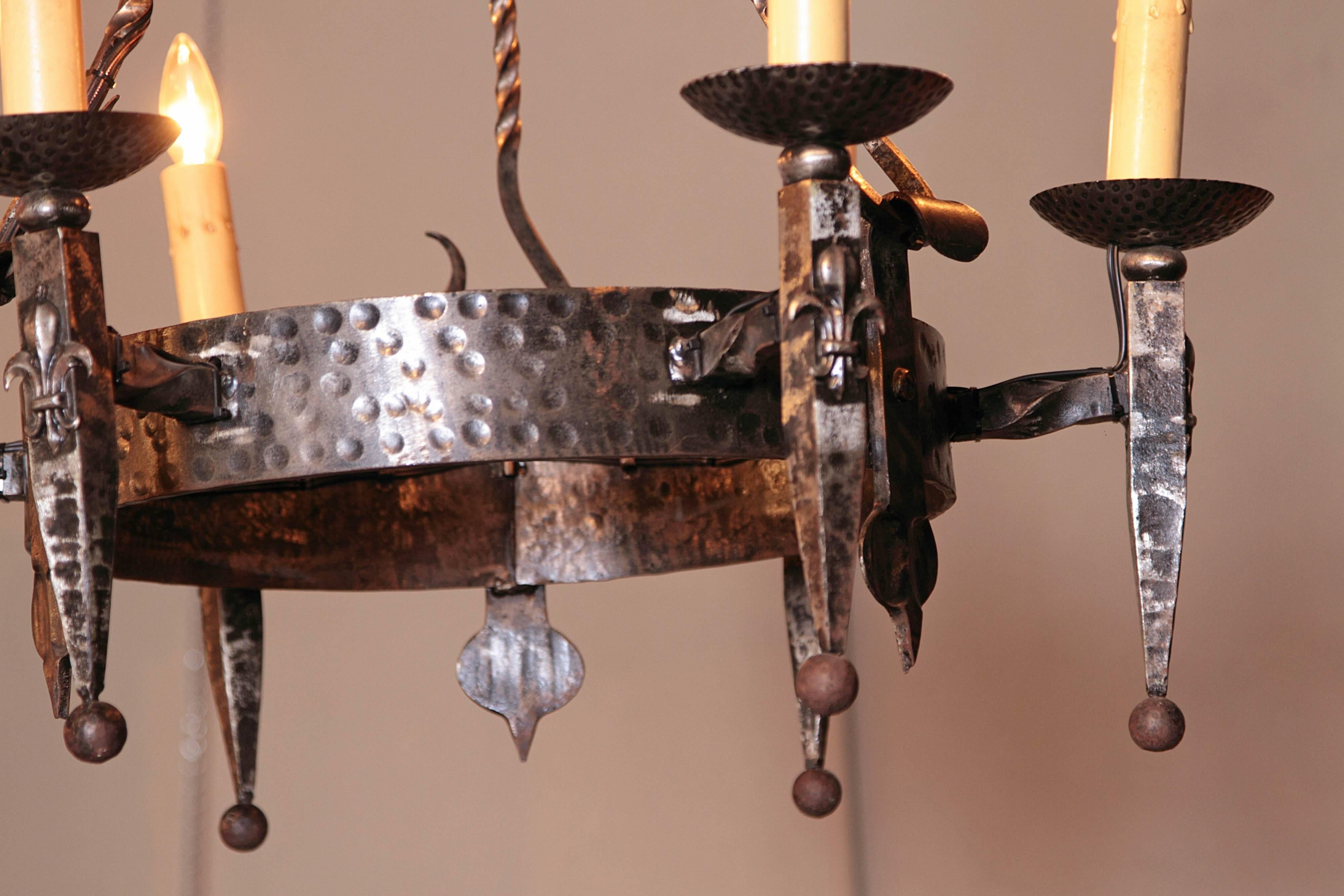 Early 20th Century French Polished Iron Six-Light Chandelier with Fleur-de-Lys 3
