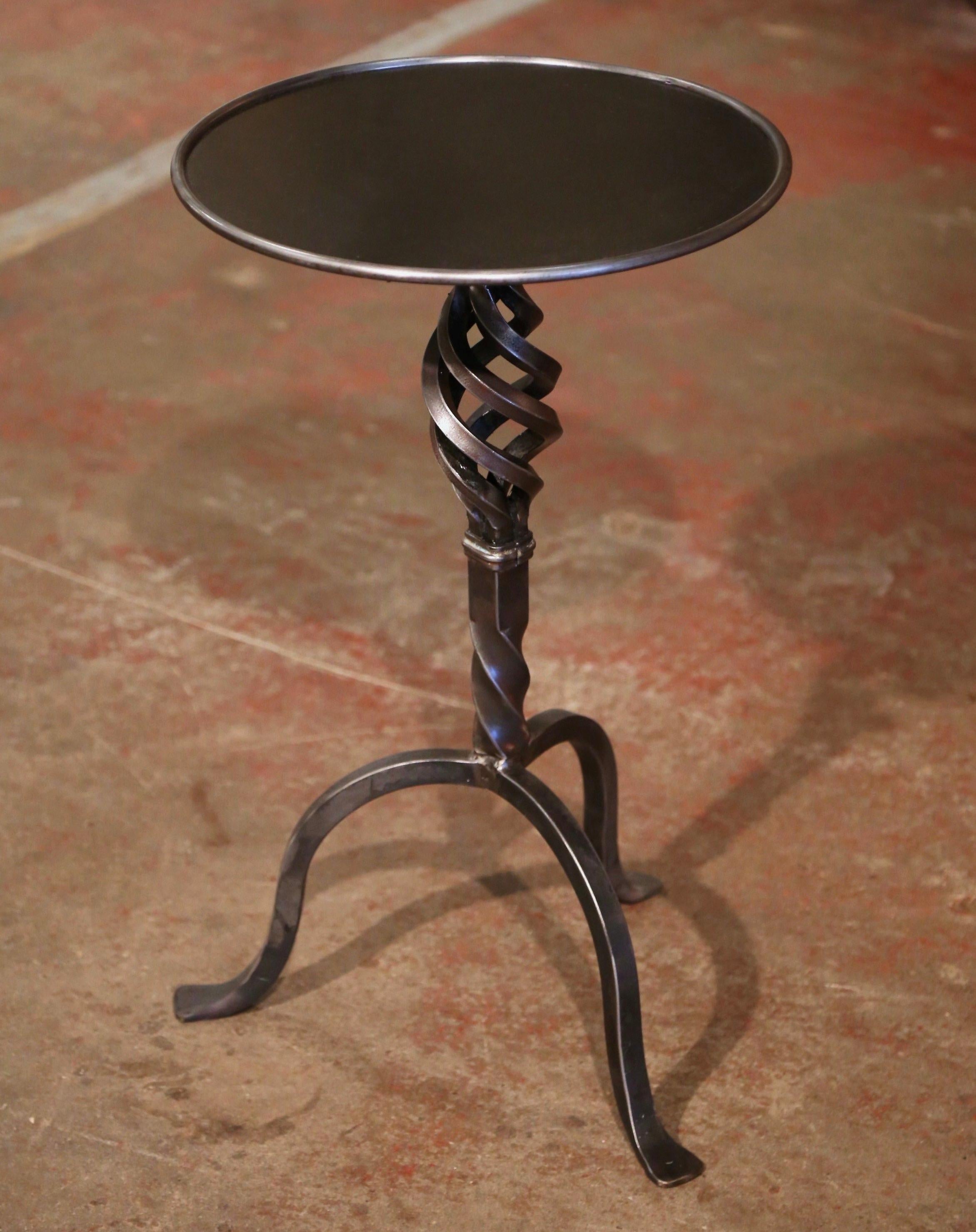 Forged Early 20th Century French Polished Twisted Wrought Iron Martini Pedestal Table For Sale