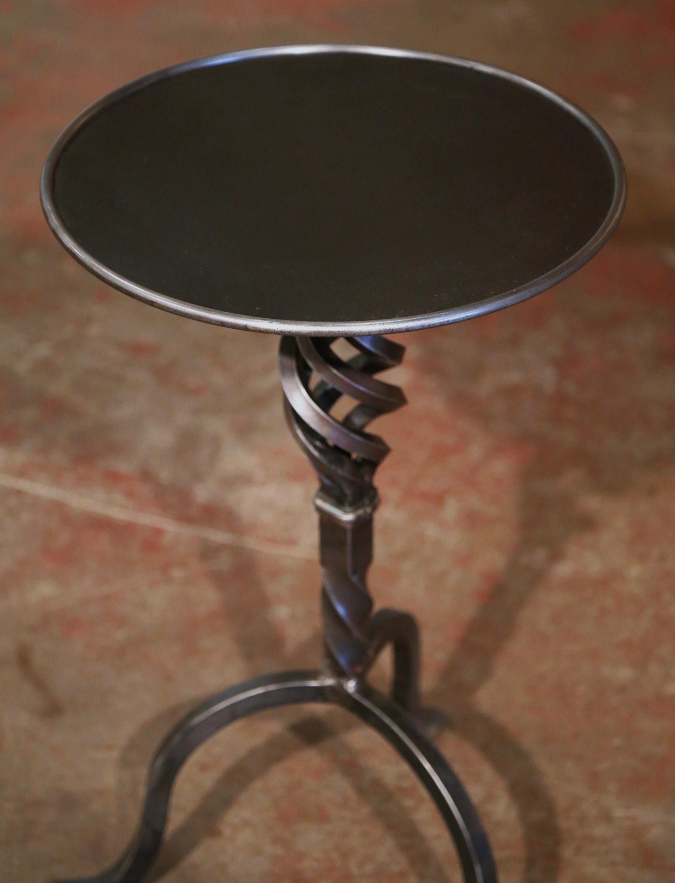 Early 20th Century French Polished Twisted Wrought Iron Martini Pedestal Table In Excellent Condition For Sale In Dallas, TX