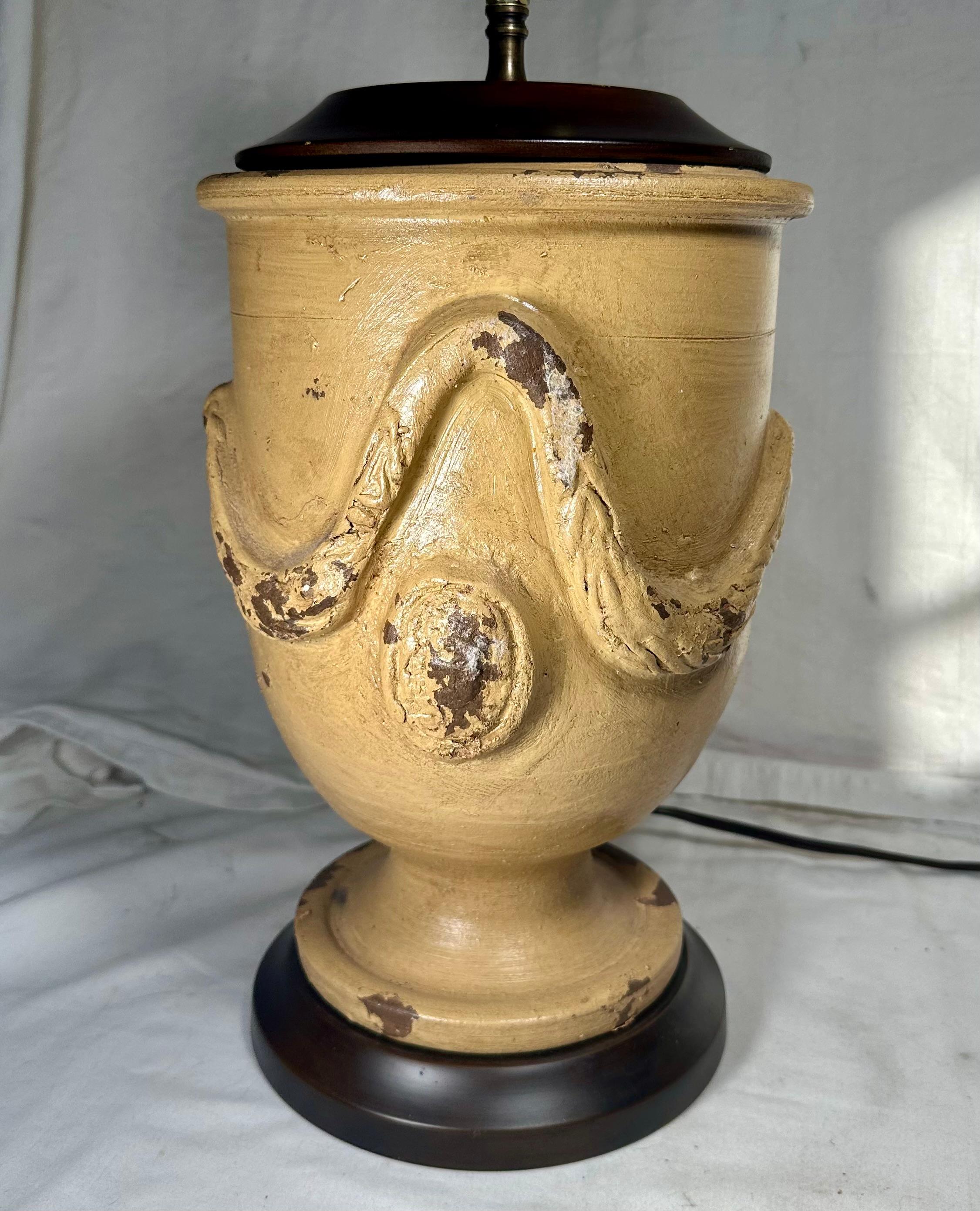 Cotto in fornace Lampada da tavolo a urna Anduze in ceramica francese dei primi del Novecento in vendita