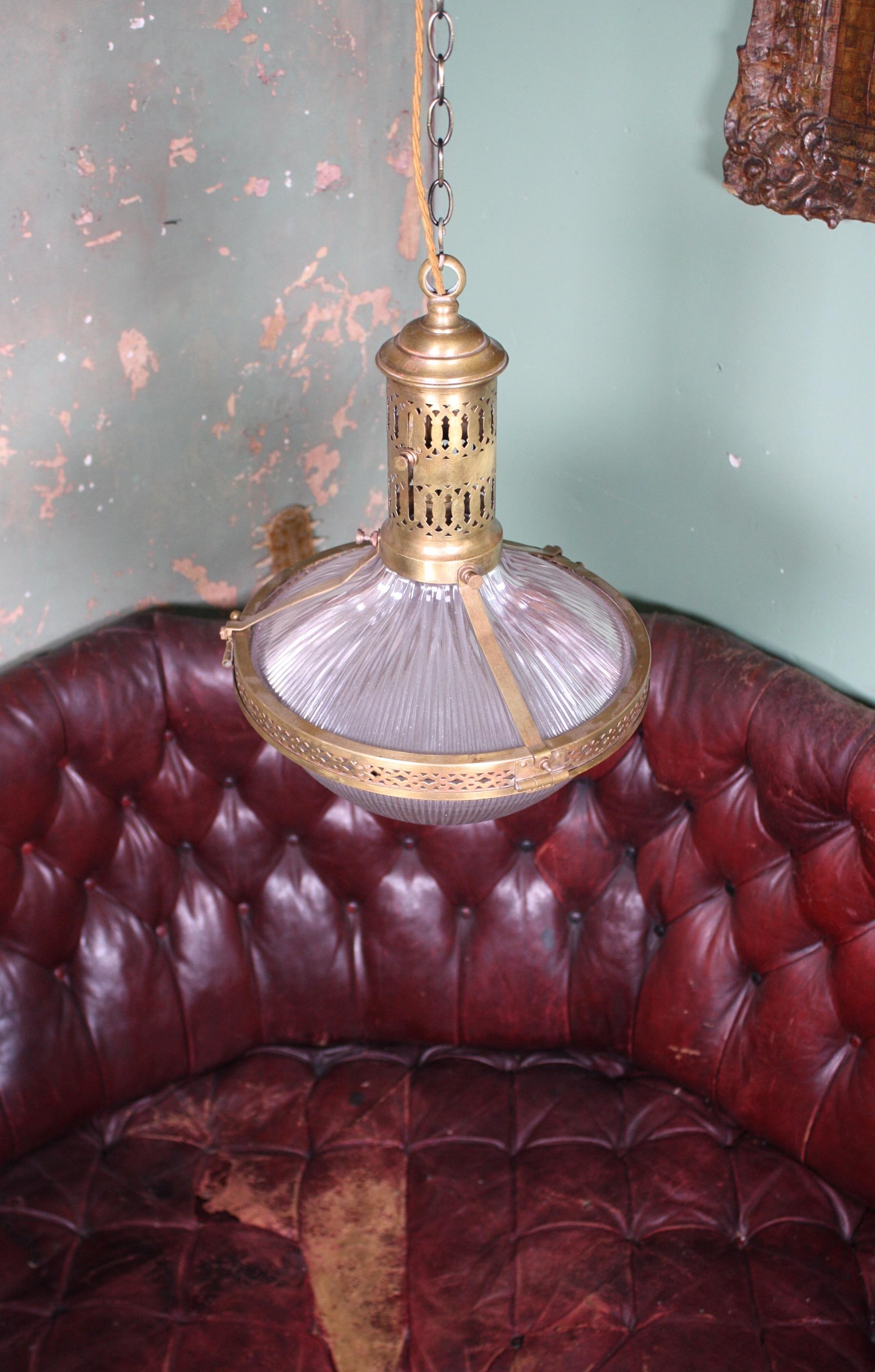 Early 20th Century French Prismatic Violet Glass & Brass Holophane Pendant Light 10
