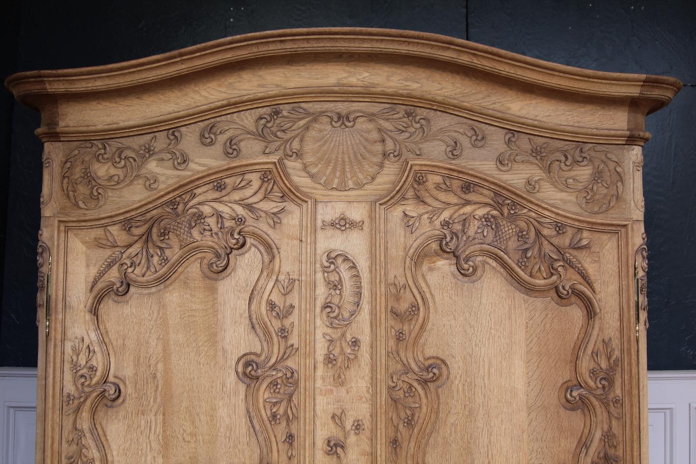 Early 20th Century French Provincial Armoire in Stripped Oak 9