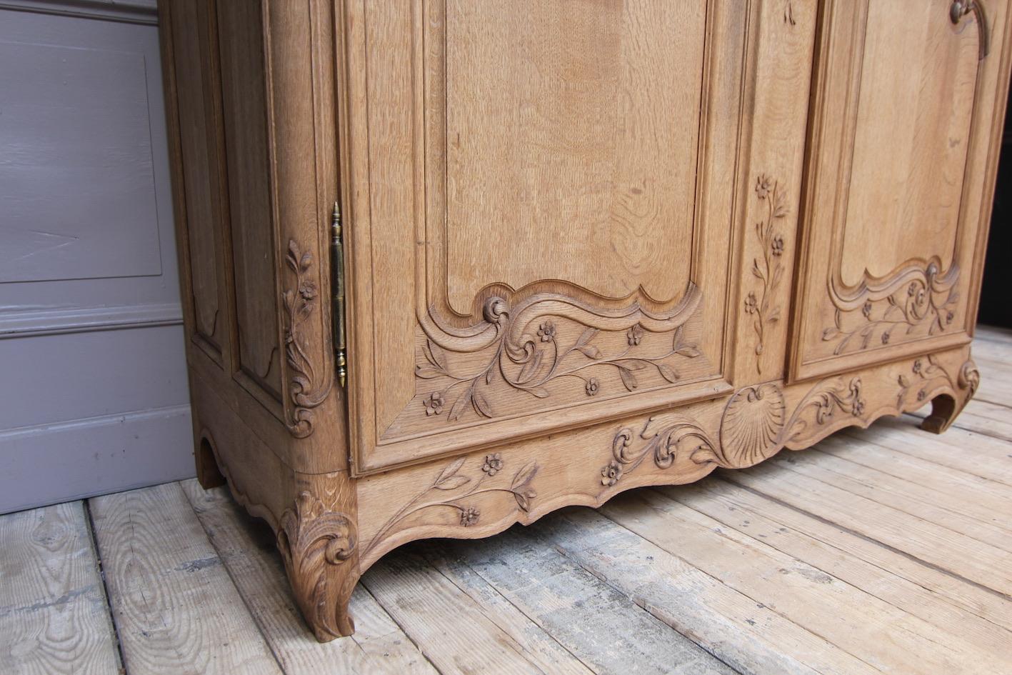 Early 20th Century French Provincial Armoire in Stripped Oak 17