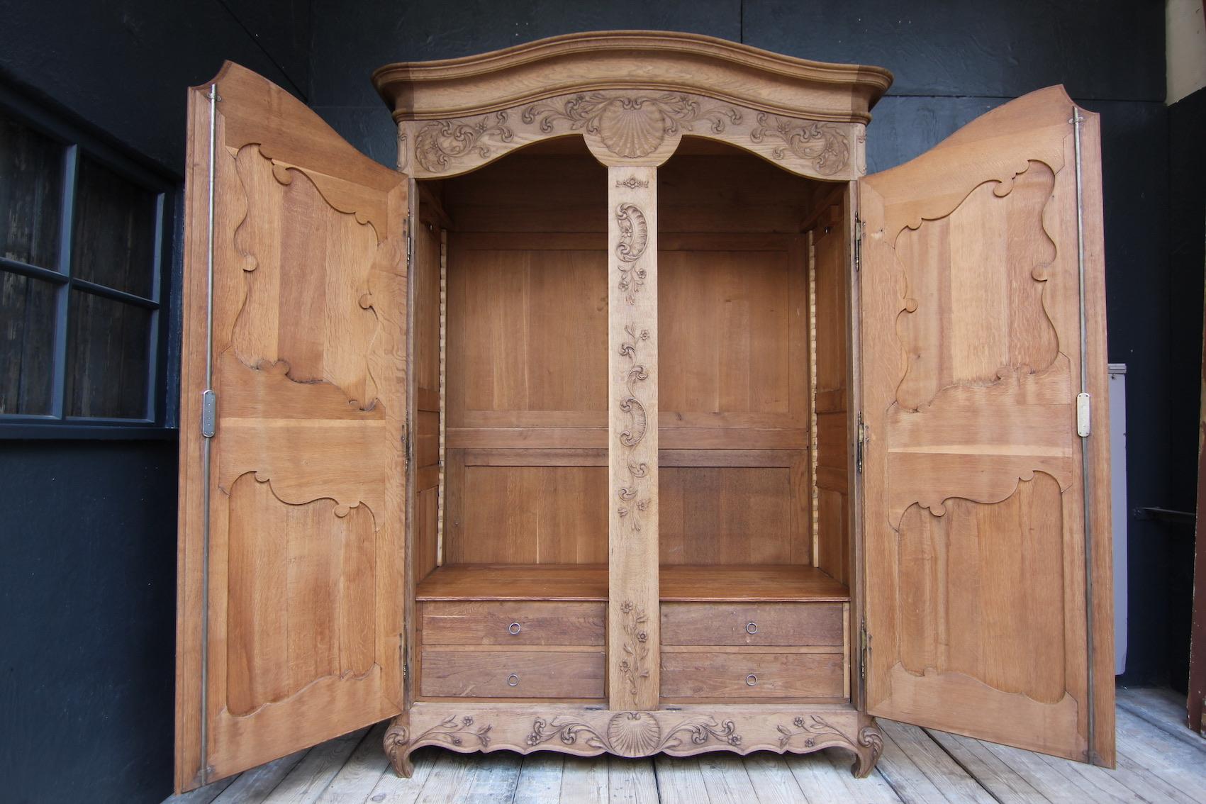 Early 20th Century French Provincial Armoire in Stripped Oak 1