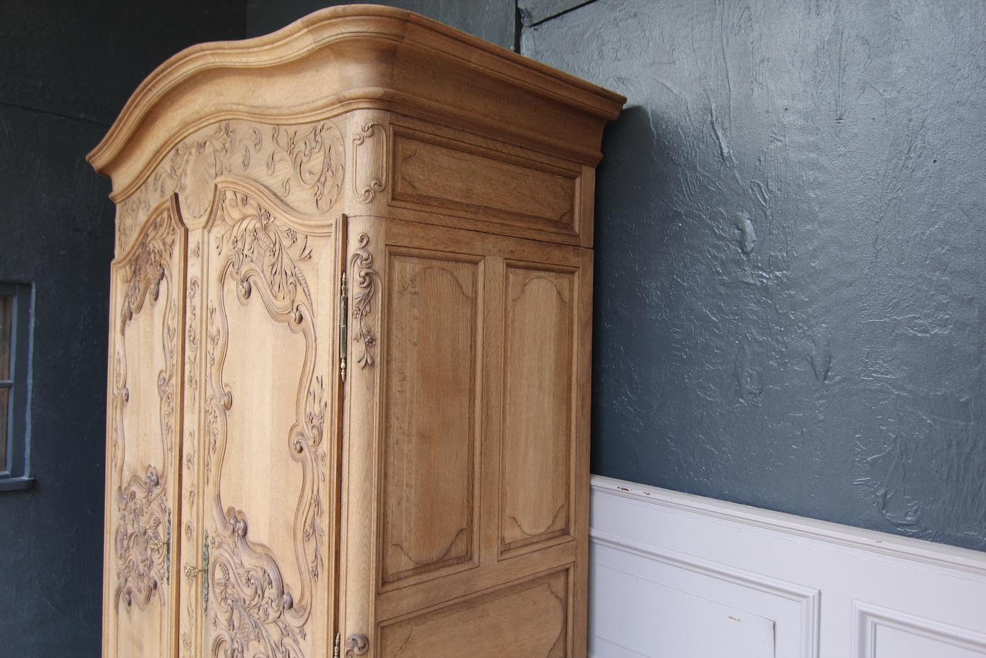 Early 20th Century French Provincial Armoire in Stripped Oak 4