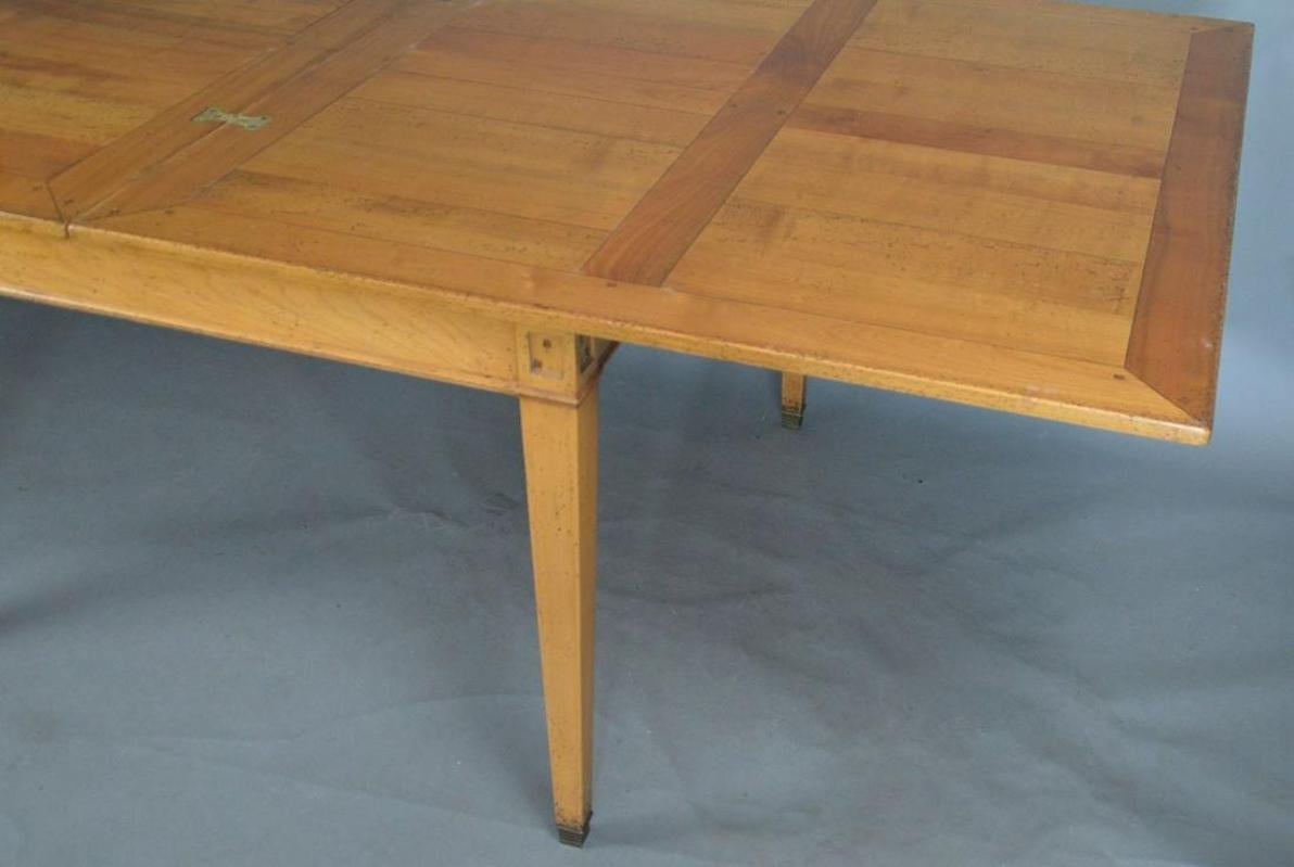 Early 20th Century, French, Provincial Fruitwood Extending Dining Table 2