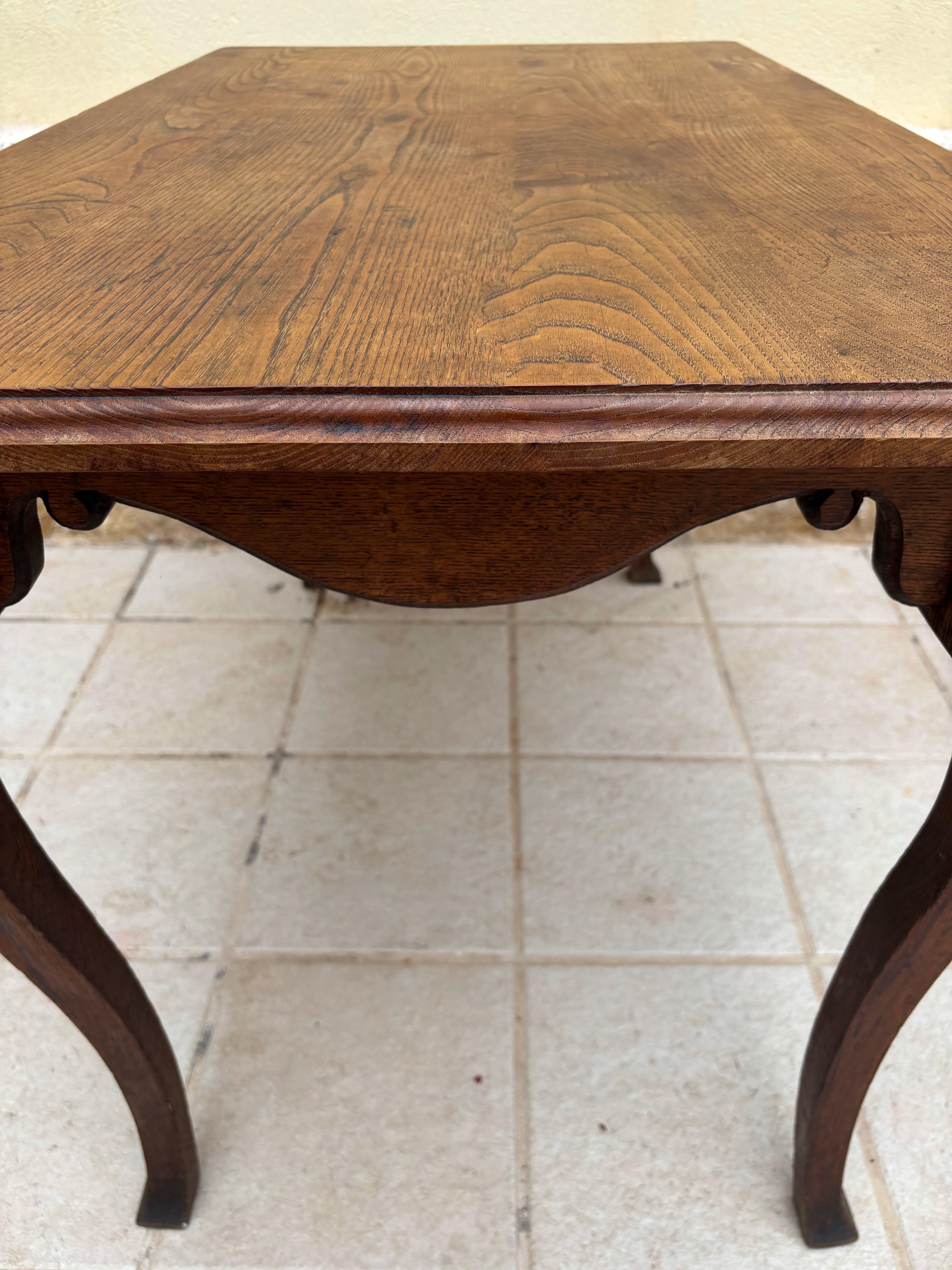 Early 20th Century French Provincial Oak Console Table For Sale 1