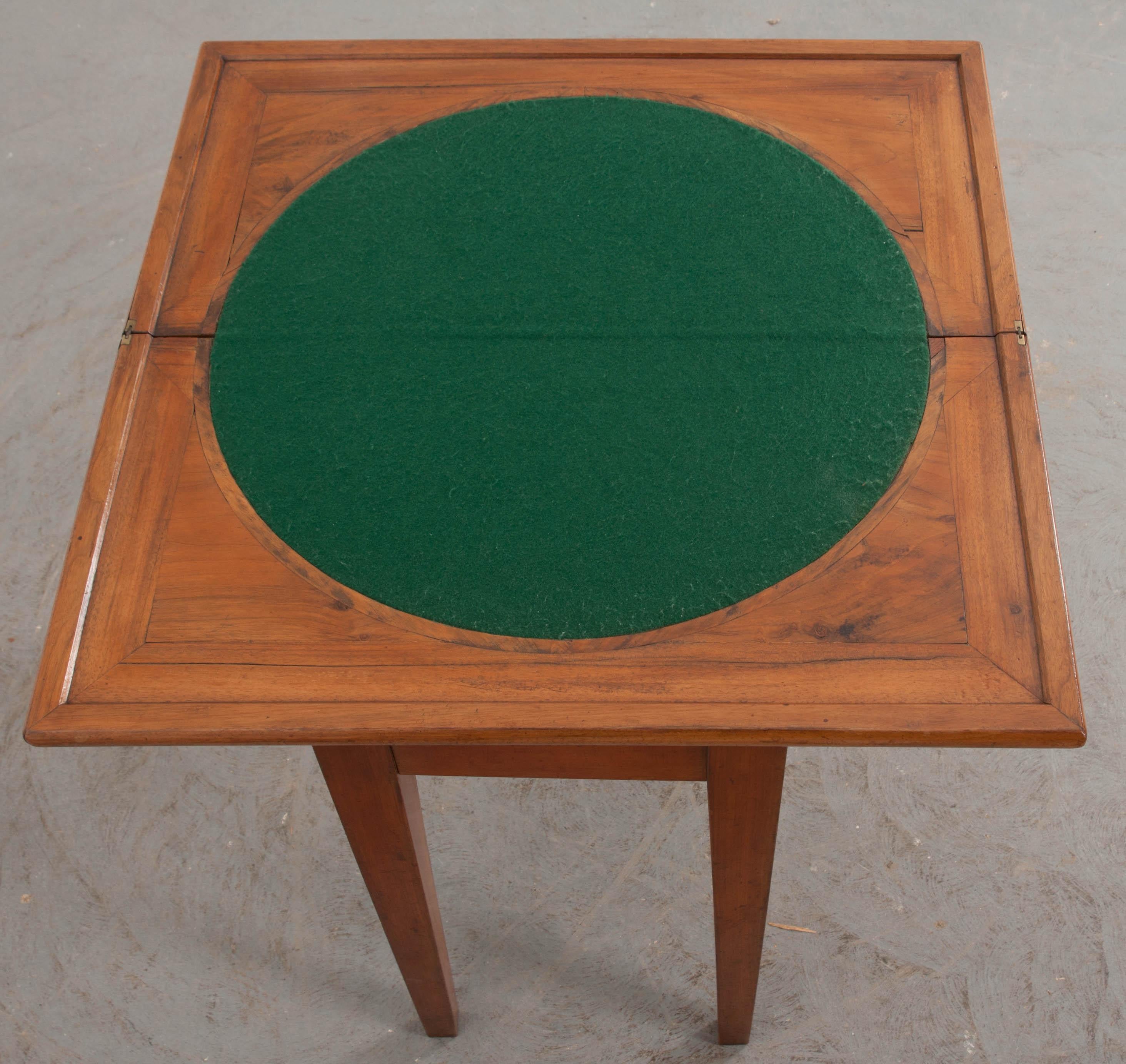 Early 20th Century French Provincial Walnut Fold-Over Games Table In Good Condition In Baton Rouge, LA