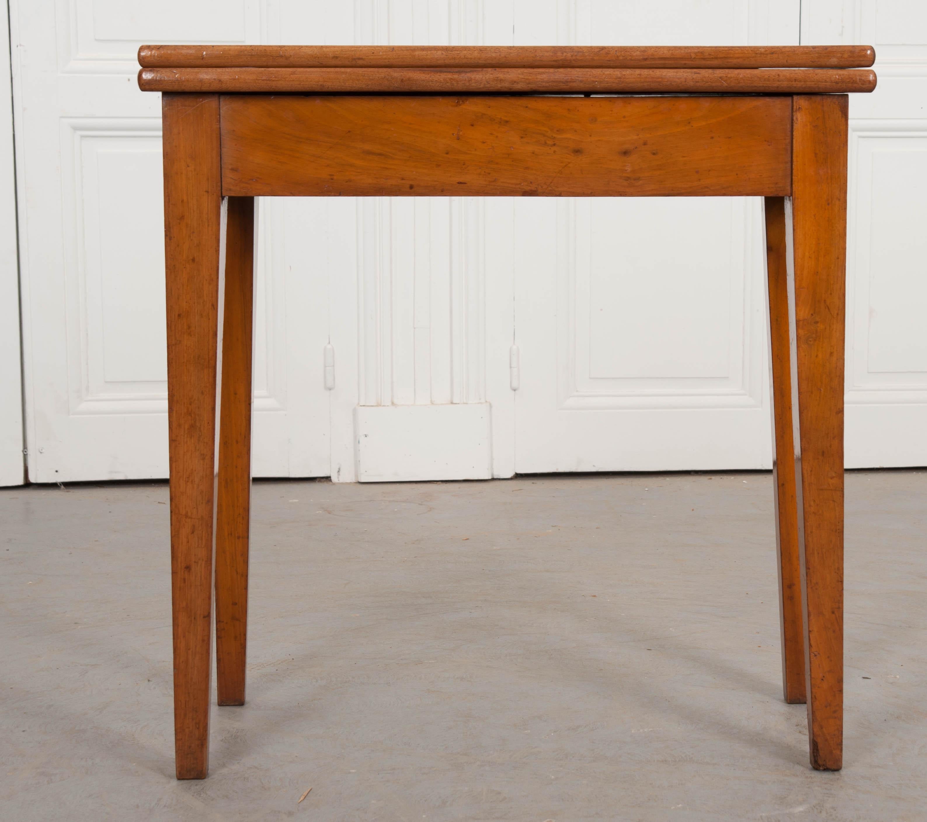 Early 20th Century French Provincial Walnut Fold-Over Games Table 5