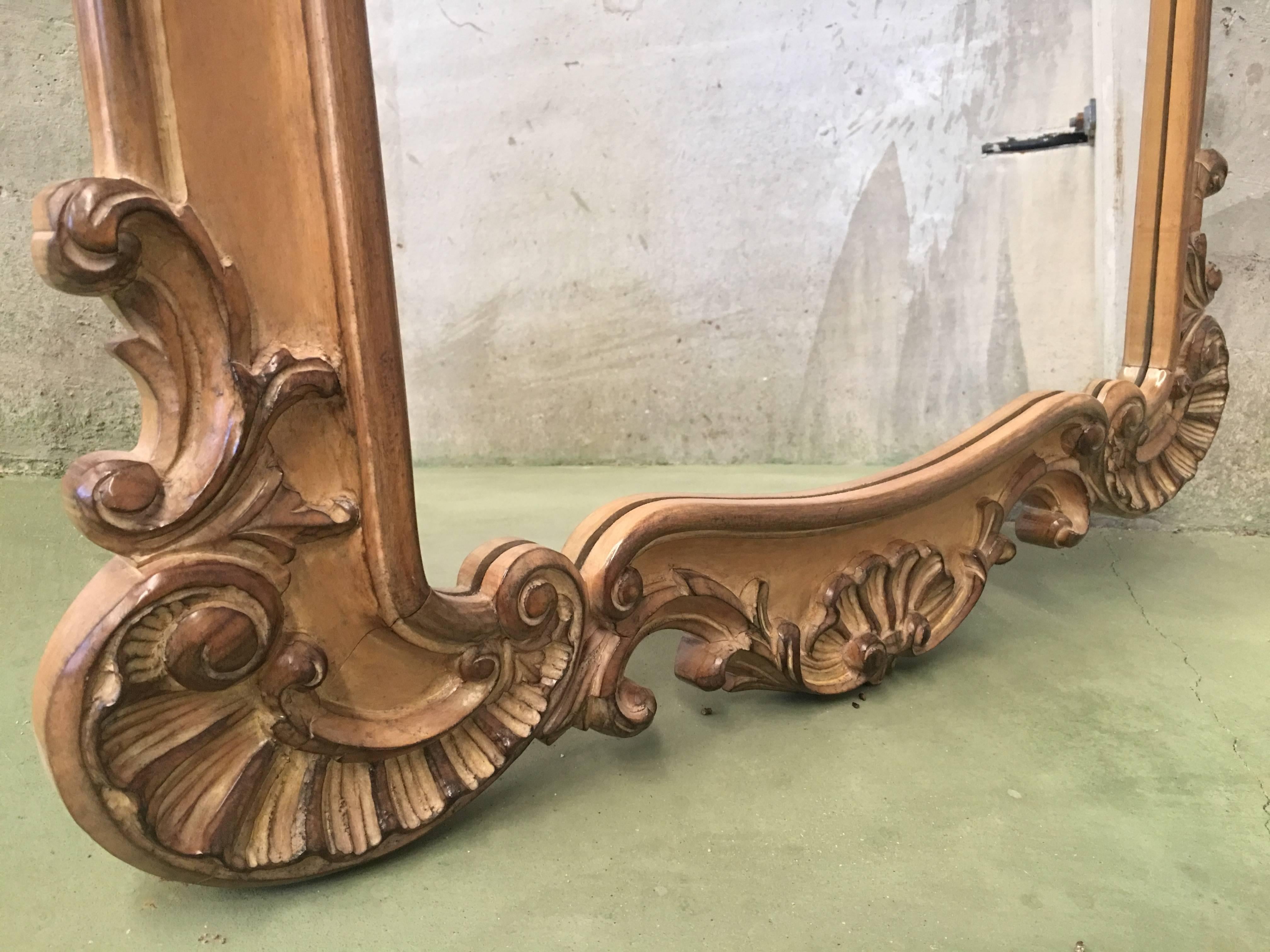 Early 20th Century French Regence Carved Mirror with Chest of Three Drawers For Sale 5