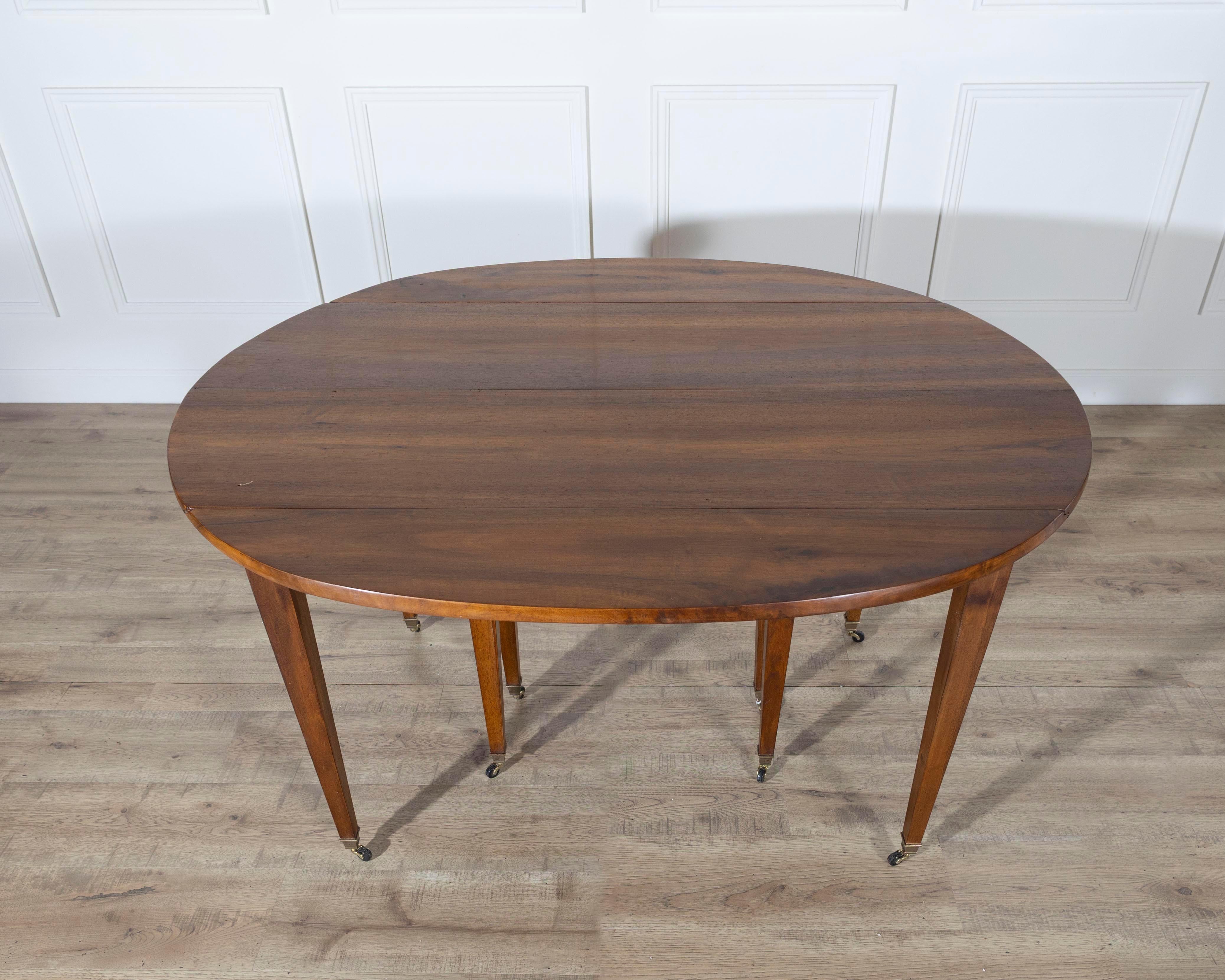 Early 20th Century French Restoration-Style Solid Walnut Extension Dining Table In Good Condition For Sale In Atlanta, GA