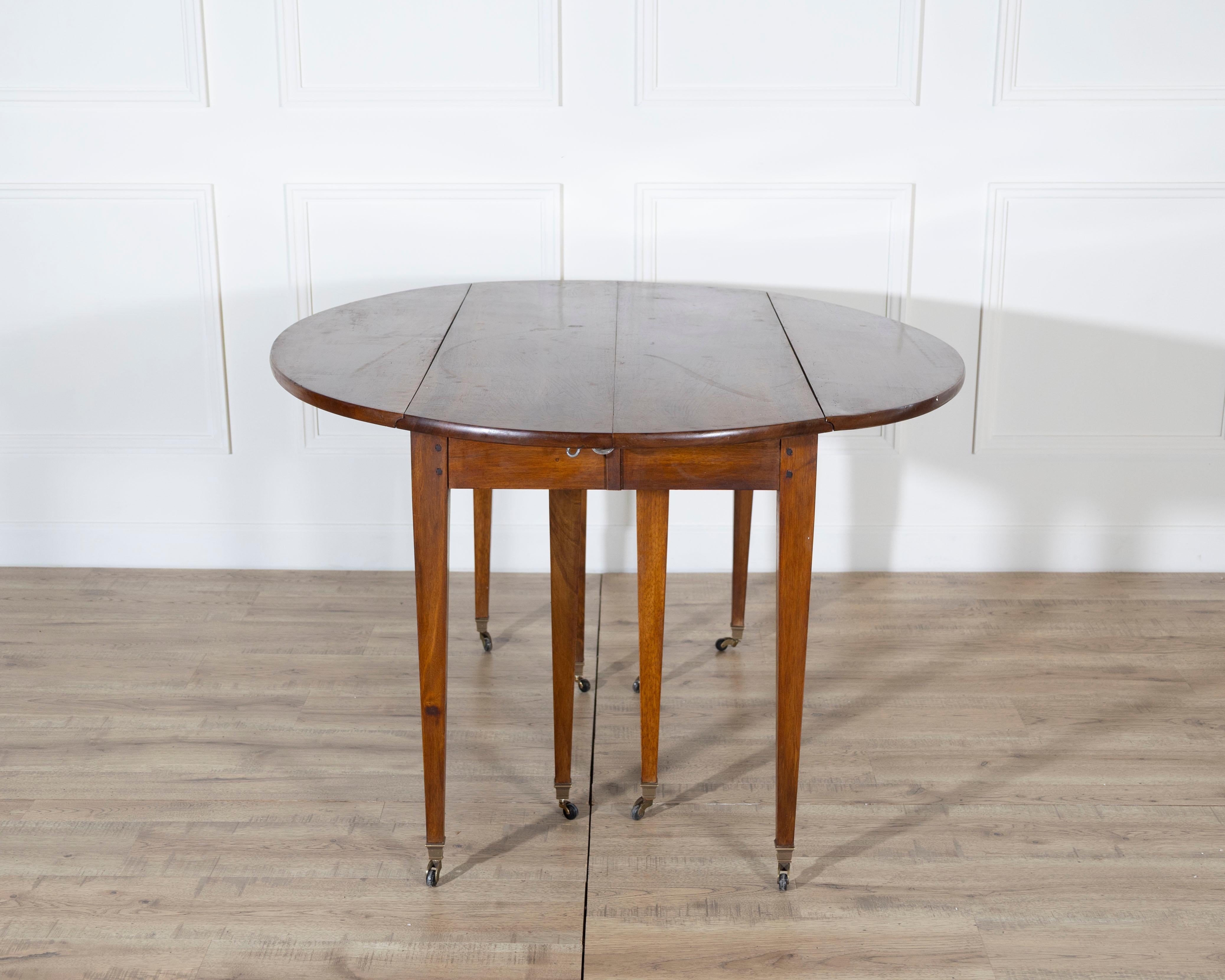 Early 20th Century French Restoration-Style Solid Walnut Extension Dining Table For Sale 3