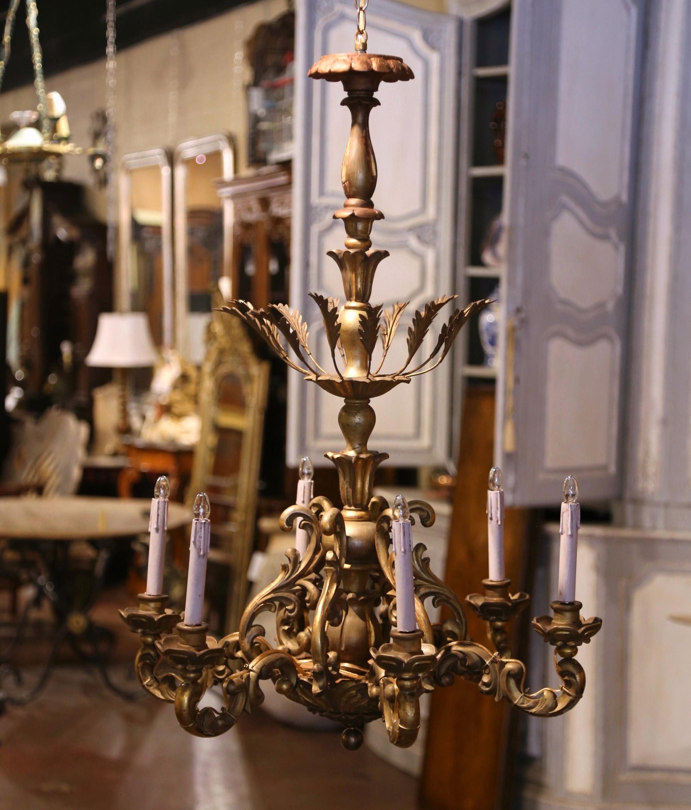 Early 20th Century French Rococo Carved Giltwood Six-Light Chandelier In Excellent Condition For Sale In Dallas, TX
