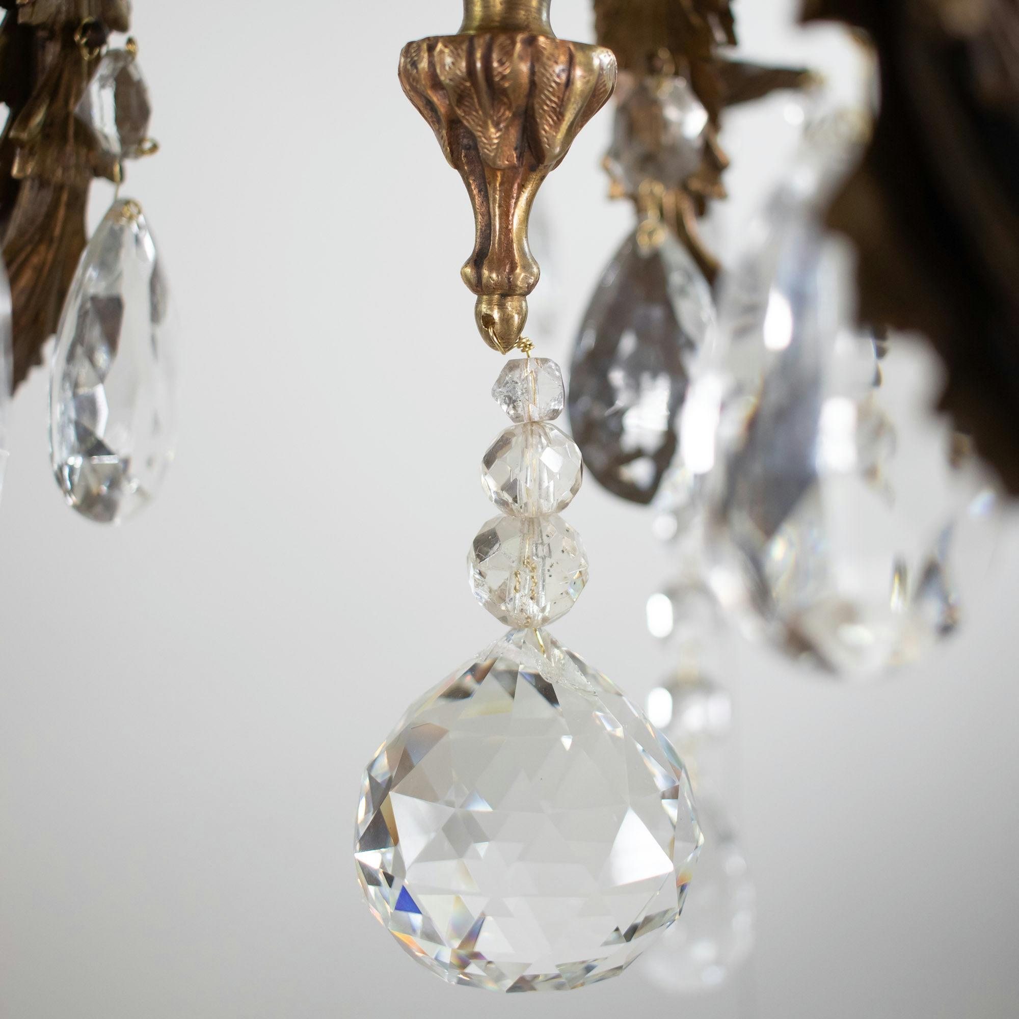 Lustre à cinq bras de lumière en bronze et cristal du début du 20e siècle, de style Revive rococo français en vente 3
