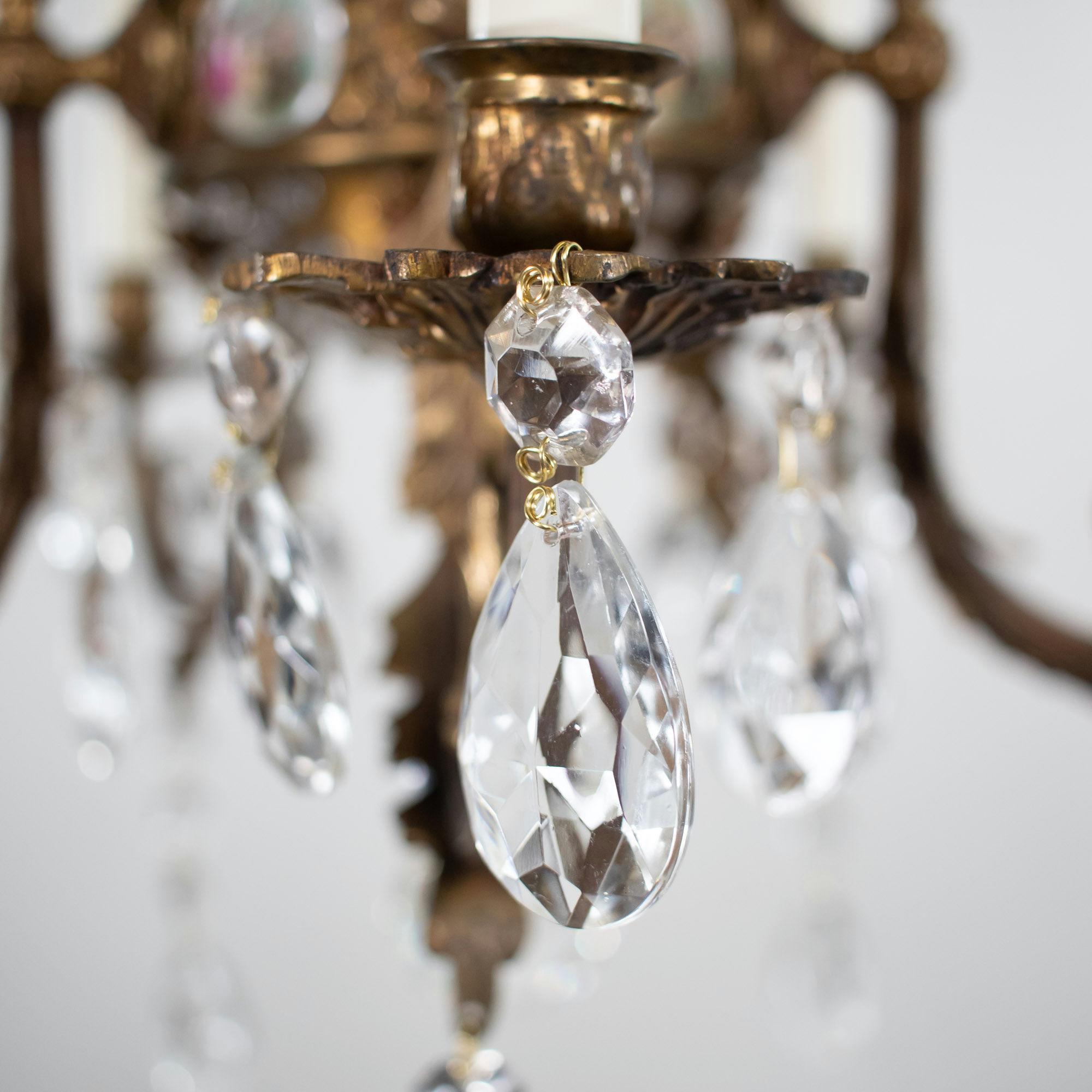 Lustre à cinq bras de lumière en bronze et cristal du début du 20e siècle, de style Revive rococo français en vente 7