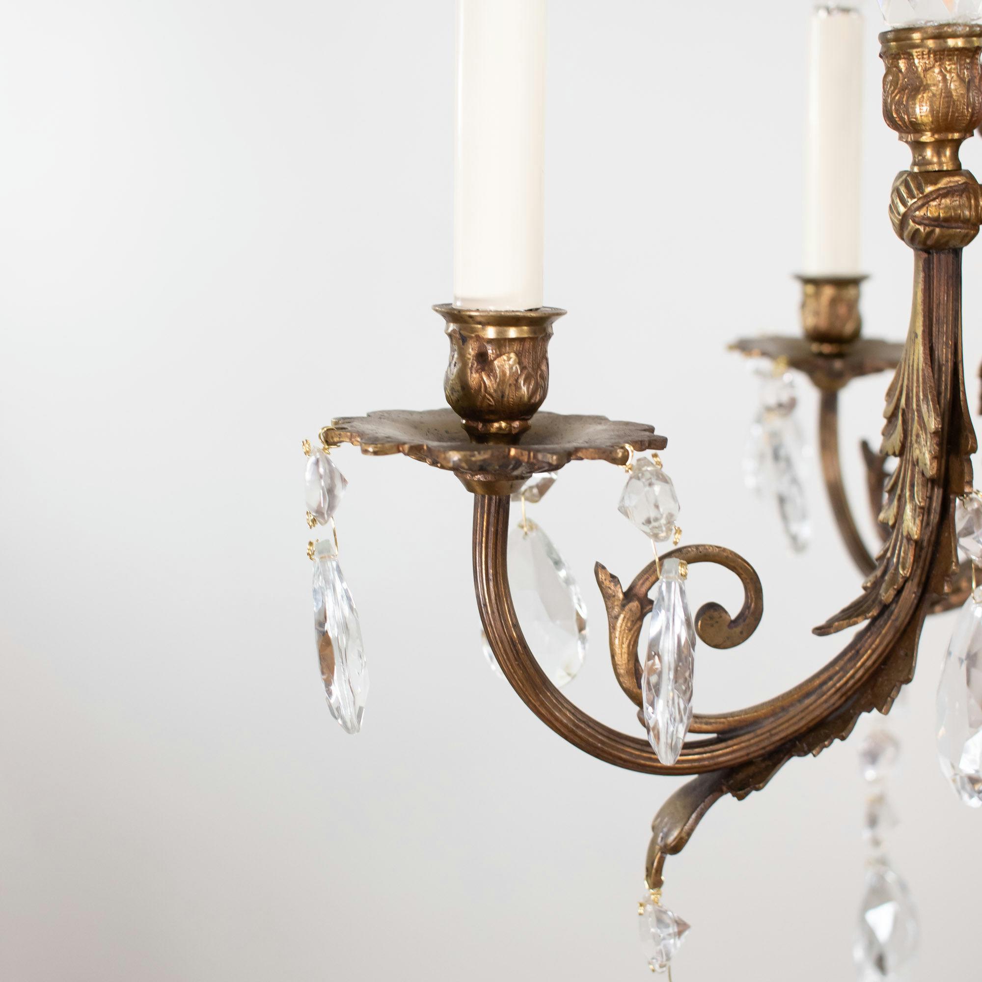 Lustre à cinq bras de lumière en bronze et cristal du début du 20e siècle, de style Revive rococo français en vente 8
