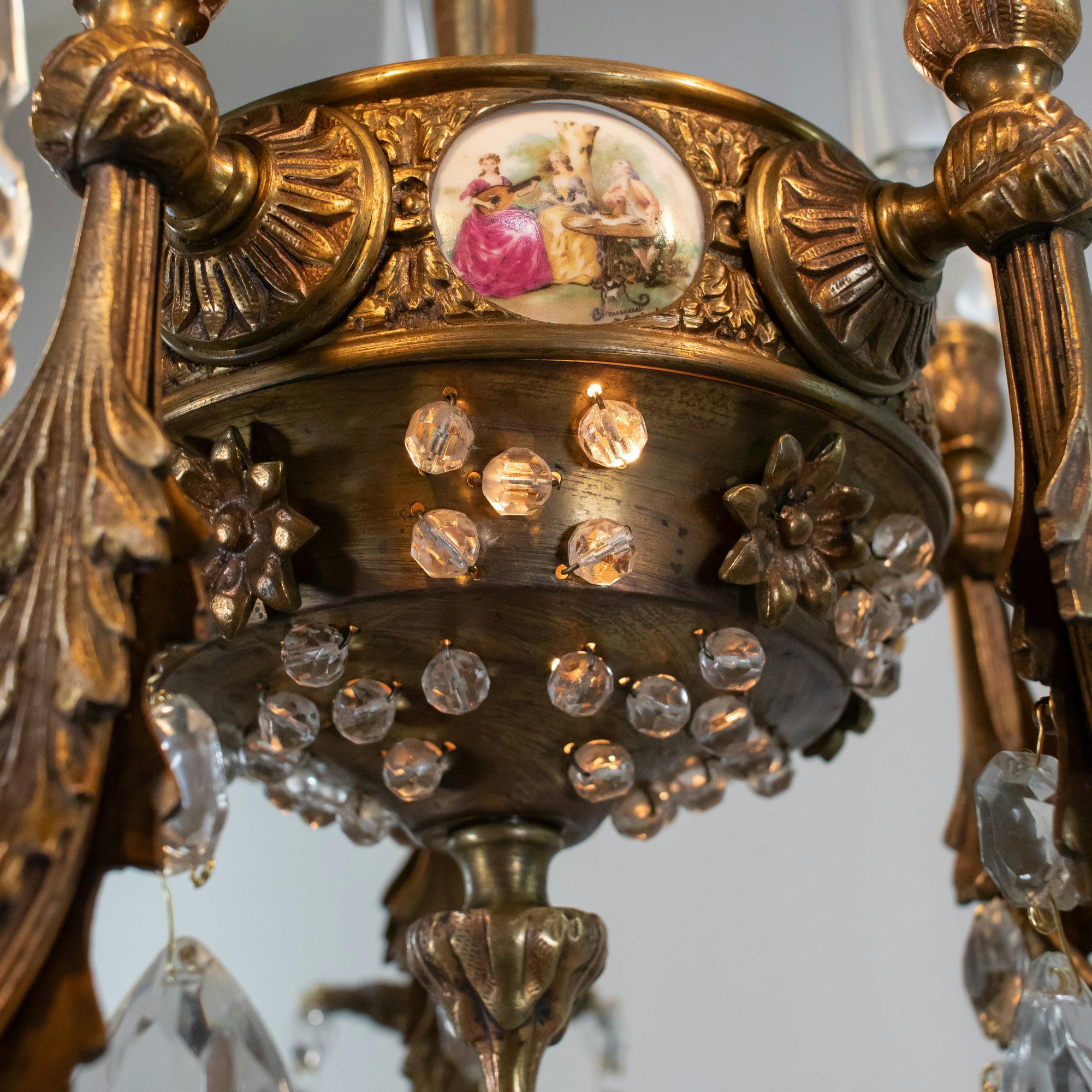 Lustre à cinq bras de lumière en bronze et cristal du début du 20e siècle, de style Revive rococo français en vente 1