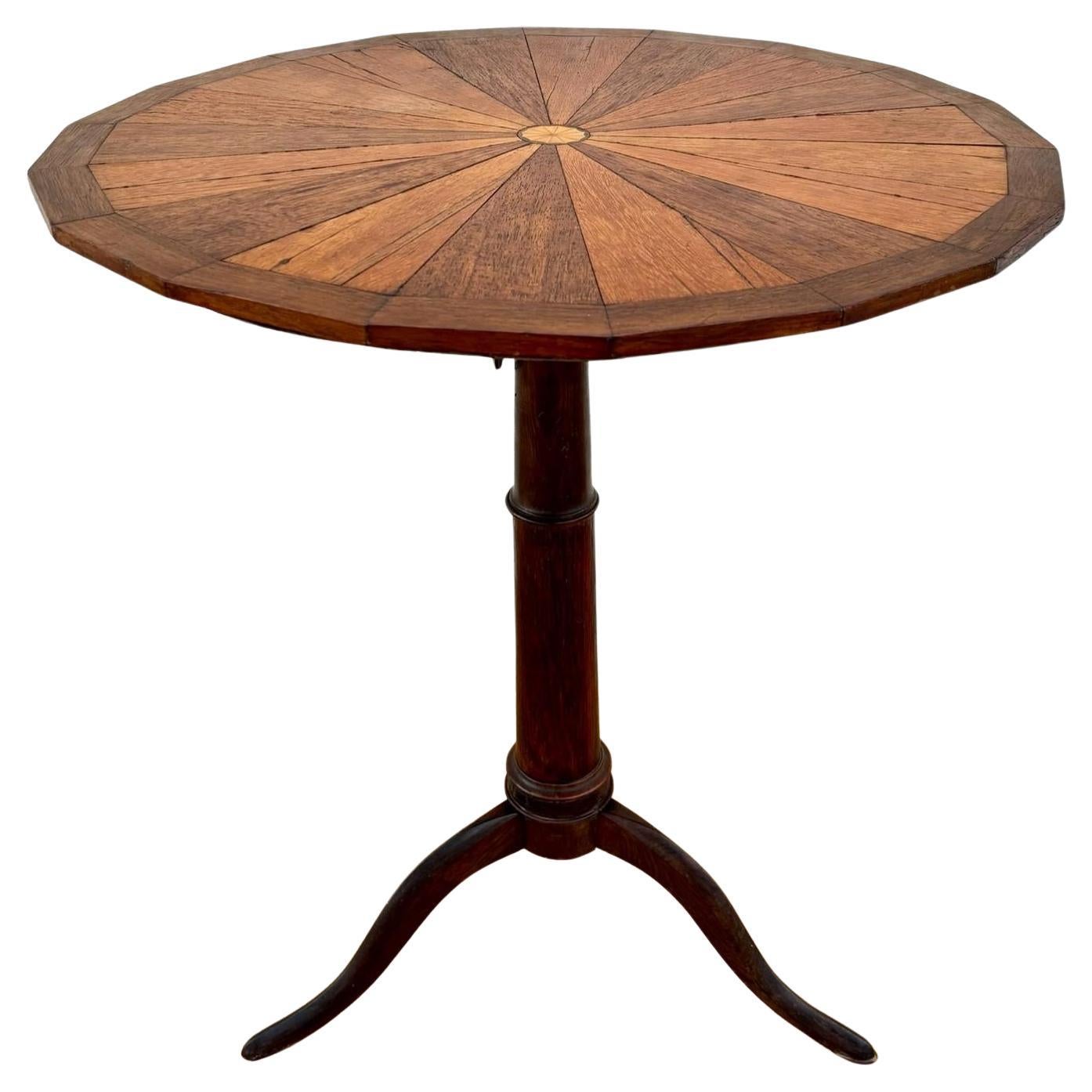 Early 20th Century French Rotating Round Side Table in Walnut, 1940s For Sale