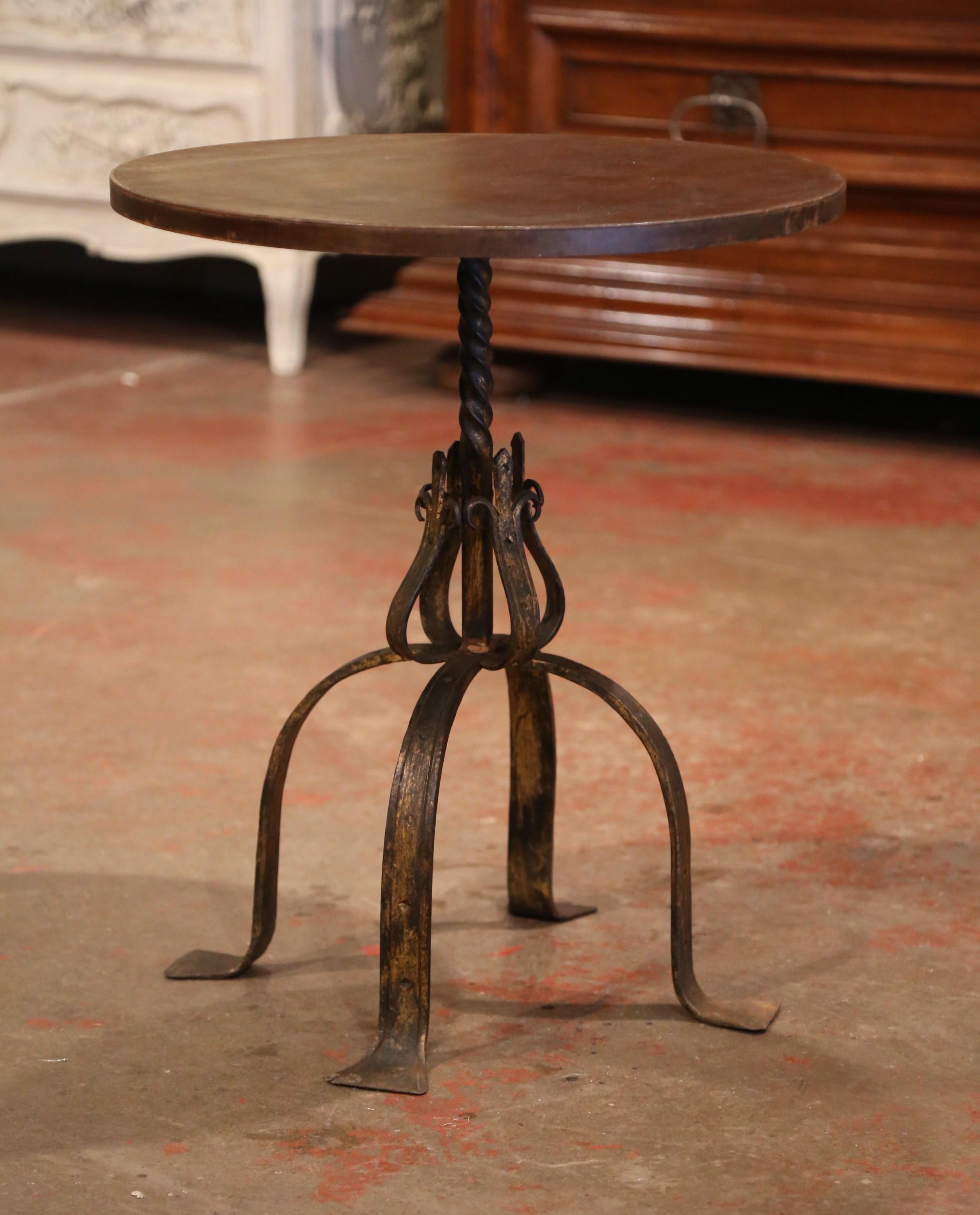 Early 20th Century French Rust and Gilt Painted Iron Pedestal Martini Side Table In Excellent Condition In Dallas, TX