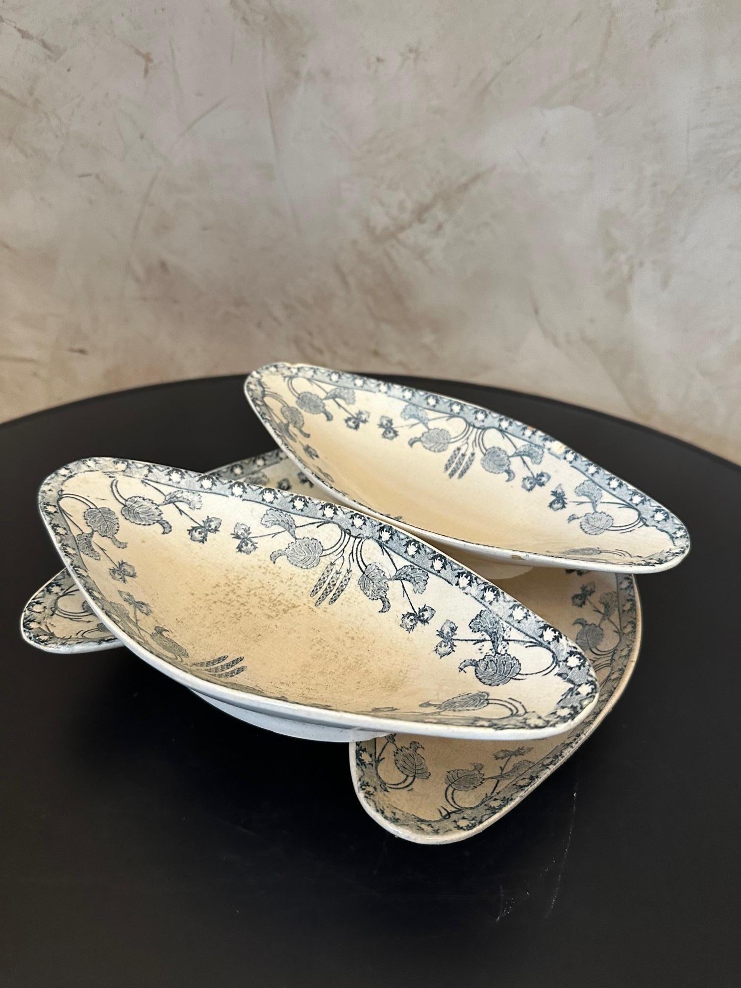 Early 20th century French Sarreguemines Earthenware Set of Tableware, 1900s For Sale 8