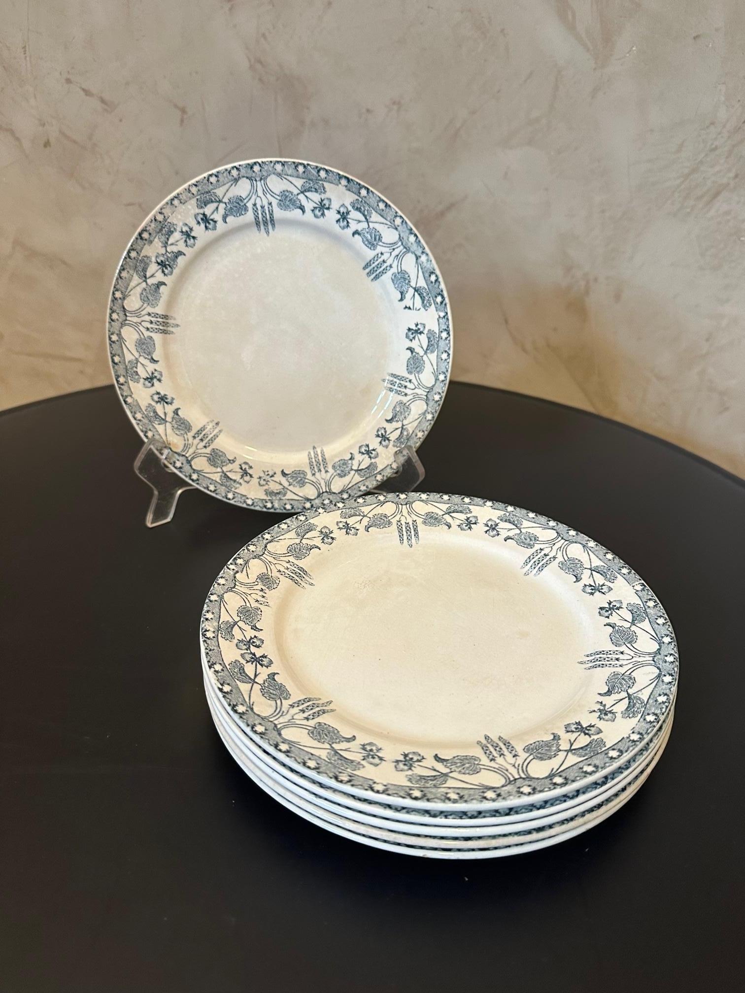 Early 20th century French Sarreguemines Earthenware Set of Tableware, 1900s For Sale 14