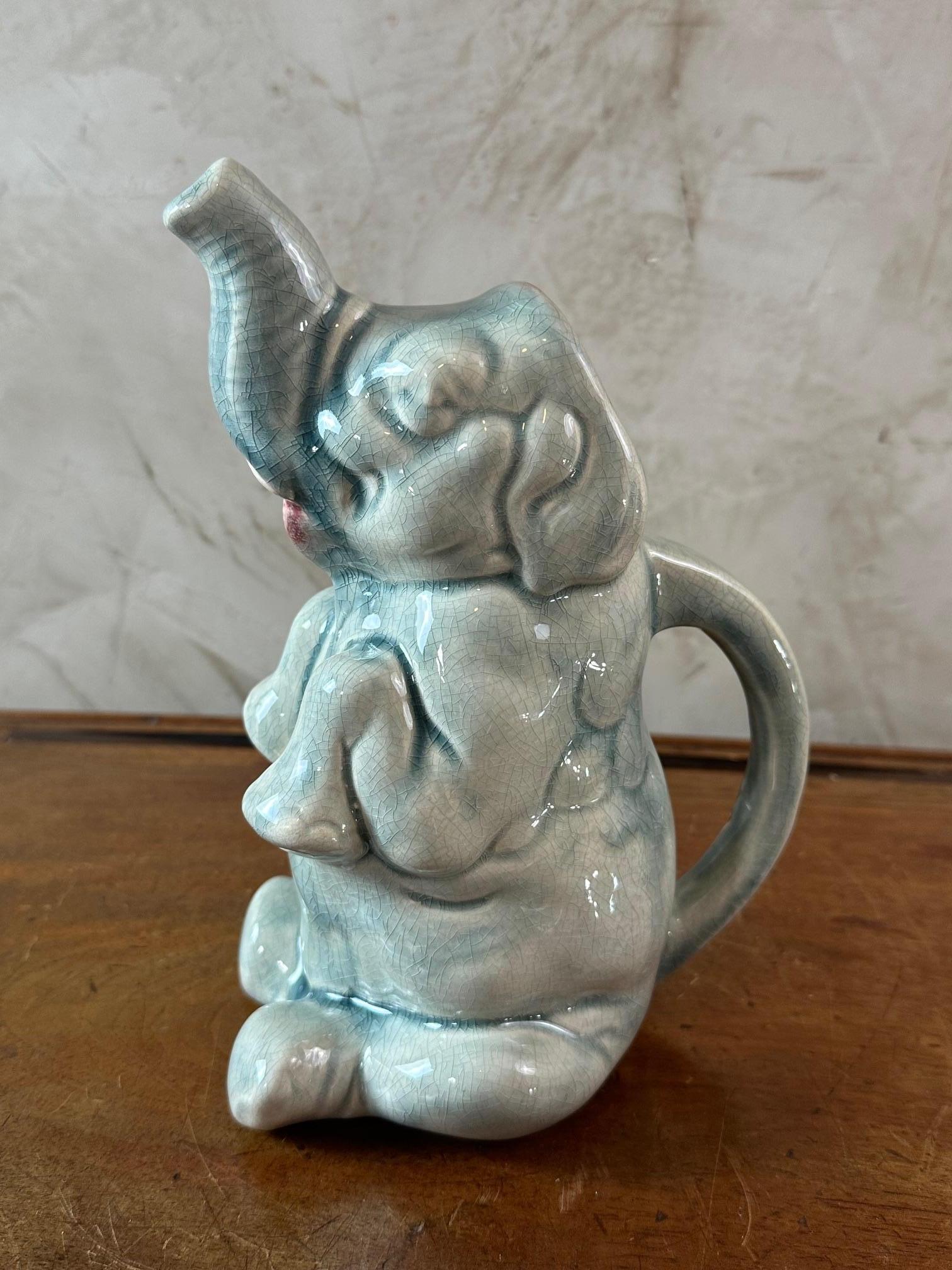 20ième siècle Pichet à Barbotine en forme d'éléphant de Sarreguemines, début du 20e siècle, 1900 en vente