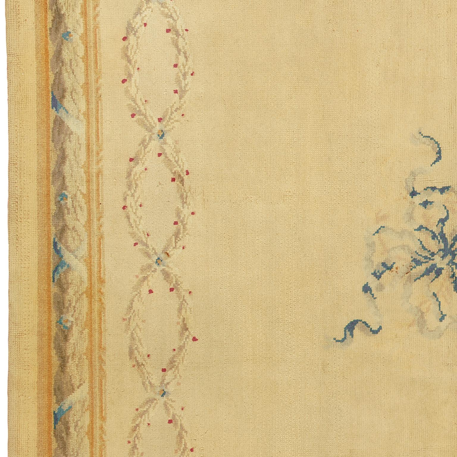 Wool Early 20th Century French Savonnerie Rug For Sale