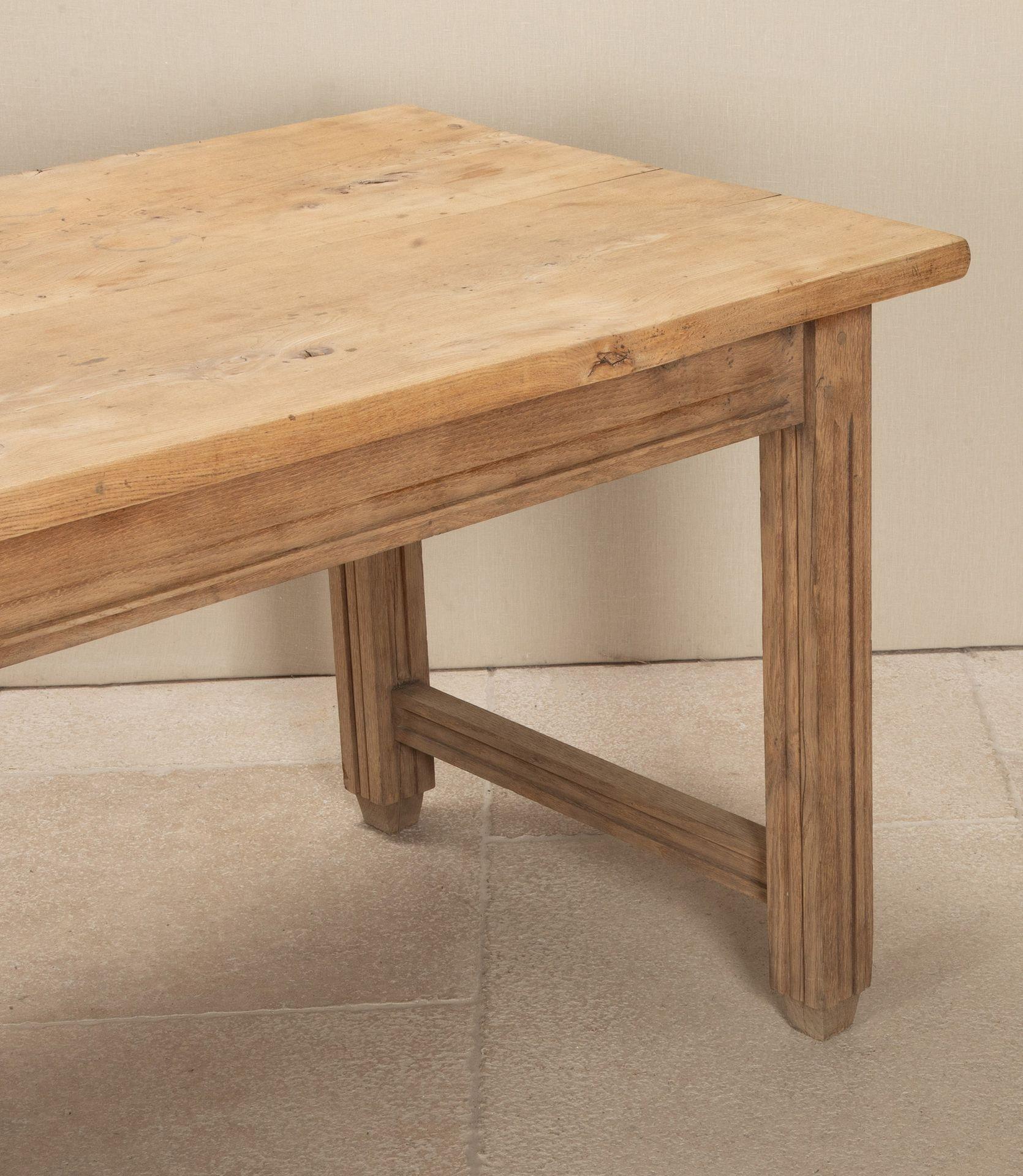 Table de ferme en orme frotté du début du 20e siècle Bon état - En vente à Gloucestershire, GB